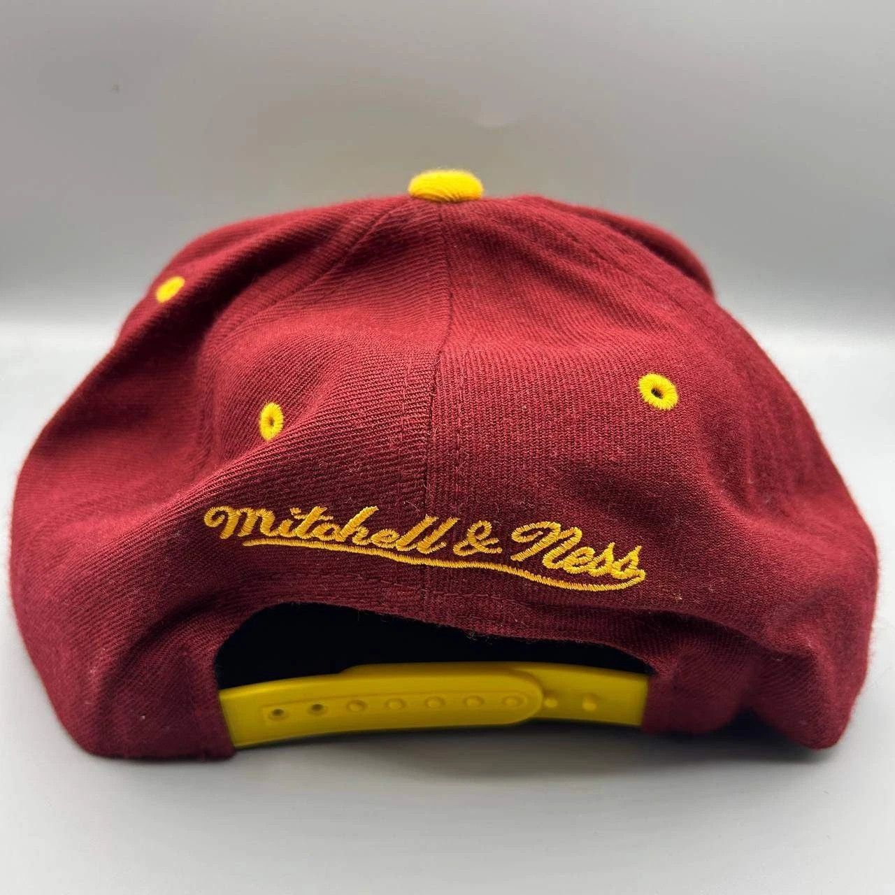Mitchell & Ness Cleveland Cavaliers Cavs Hat Men Red Yellow Snap Back Cap Size ONE SIZE - 6 Thumbnail