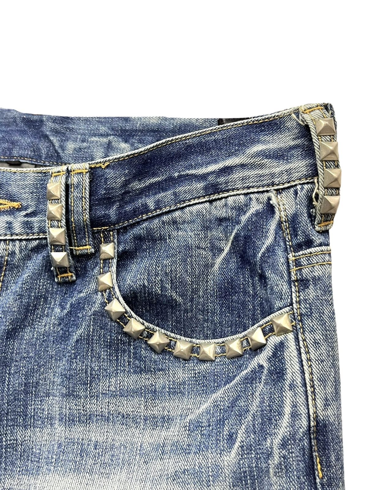 Designer 🔥FYE🔥Vtg MCD Studded Boro Patchwork Distressed Punk Denim Size US 31 - 5 Thumbnail