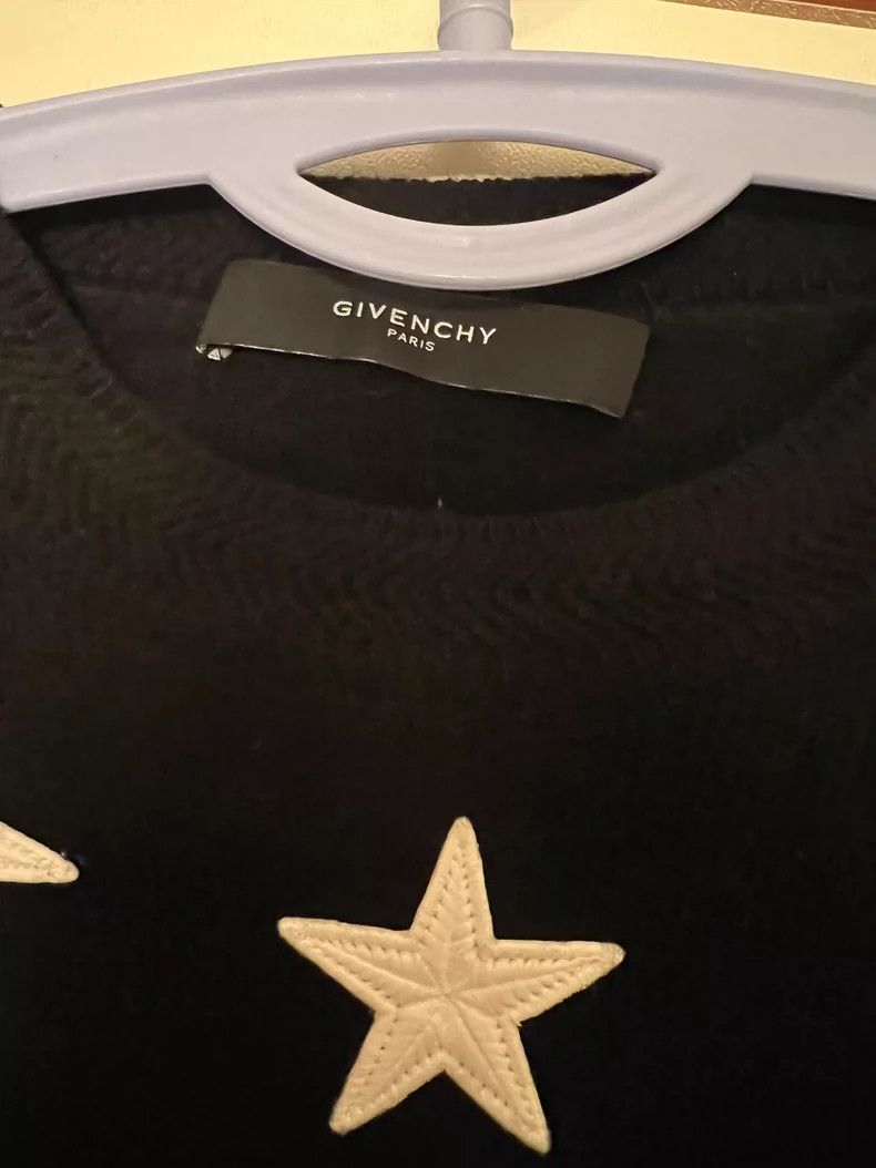 Givenchy Givenchy Five-Star Sweater Classic Style 2506-Nextarrow Size US M / EU 48-50 / 2 - 3 Thumbnail