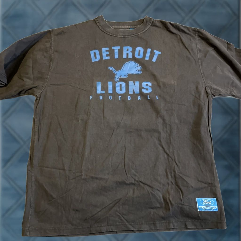 Ford VINTAGE Ford Field Detroit Lions Classic Lions Logo T-Shirt Men Large Gray logo Mens L Size US L / EU 52-54 / 3 - 1 Thumbnail
