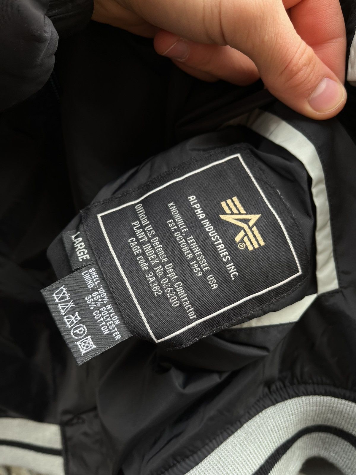 Alpha Industries Alpha Industries Vintage Reversible Logo Rare Bomber Jacket Size US L / EU 52-54 / 3 - 10 Thumbnail