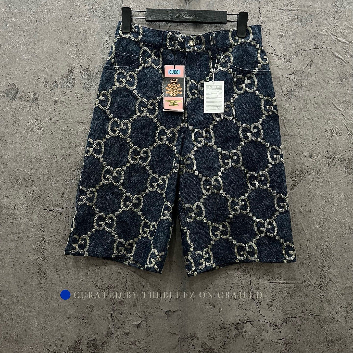 Gucci Stylish Denim Shorts in Blue Size US 30 / EU 46 - 1 Thumbnail