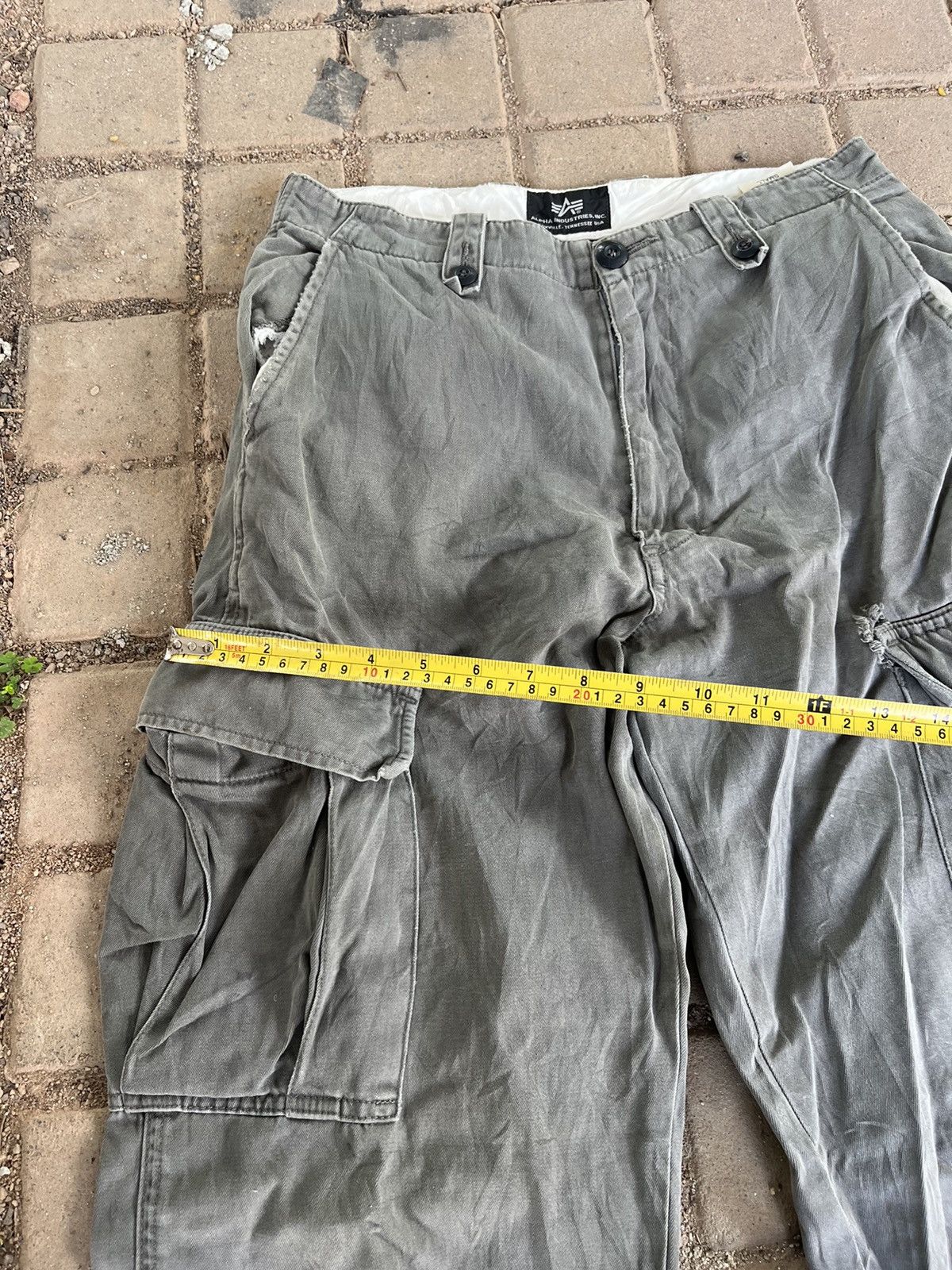 Alpha Industries × Vintage Vintage Alpha Industry Olive Military Cargopant Size US 28 / EU 44 - 9 Thumbnail
