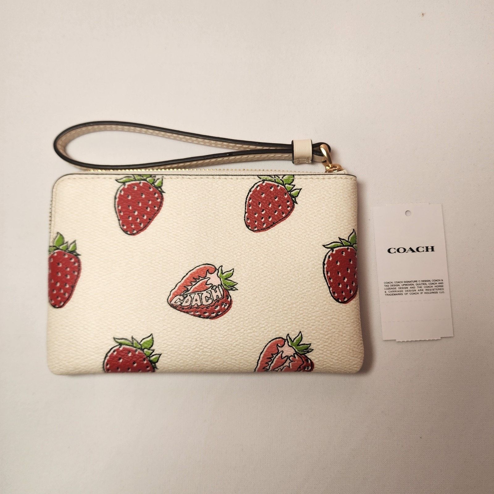 Coach NWT Coach CBB81 Corner Zip Wristlet With Strawberry Print V2 Size ONE SIZE - 2 Thumbnail