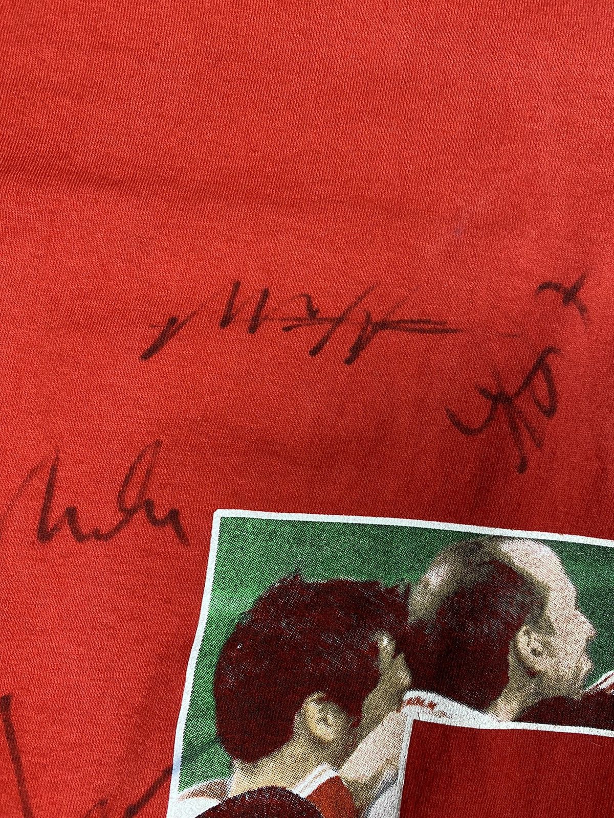 Vintage Vintage 1.FC Köln Aufstieg 2008 Autograph Tee T Shirt Size US L / EU 52-54 / 3 - 8 Thumbnail