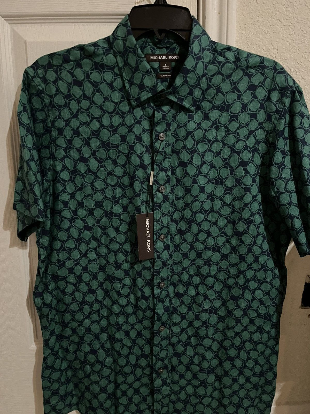 Michael Kors Men's Short Sleeve Shirt Color: Jasper