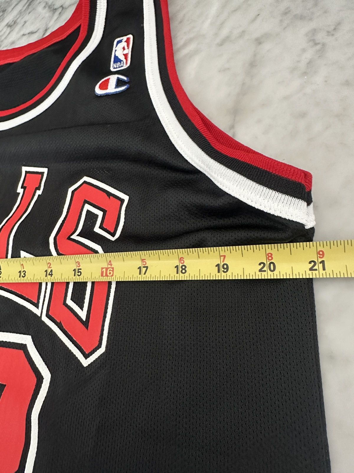 Champion Vintage Chicago Bulls Scottie Pippen #33 Champion Jersey Size US S / EU 44-46 / 1 - 6 Thumbnail