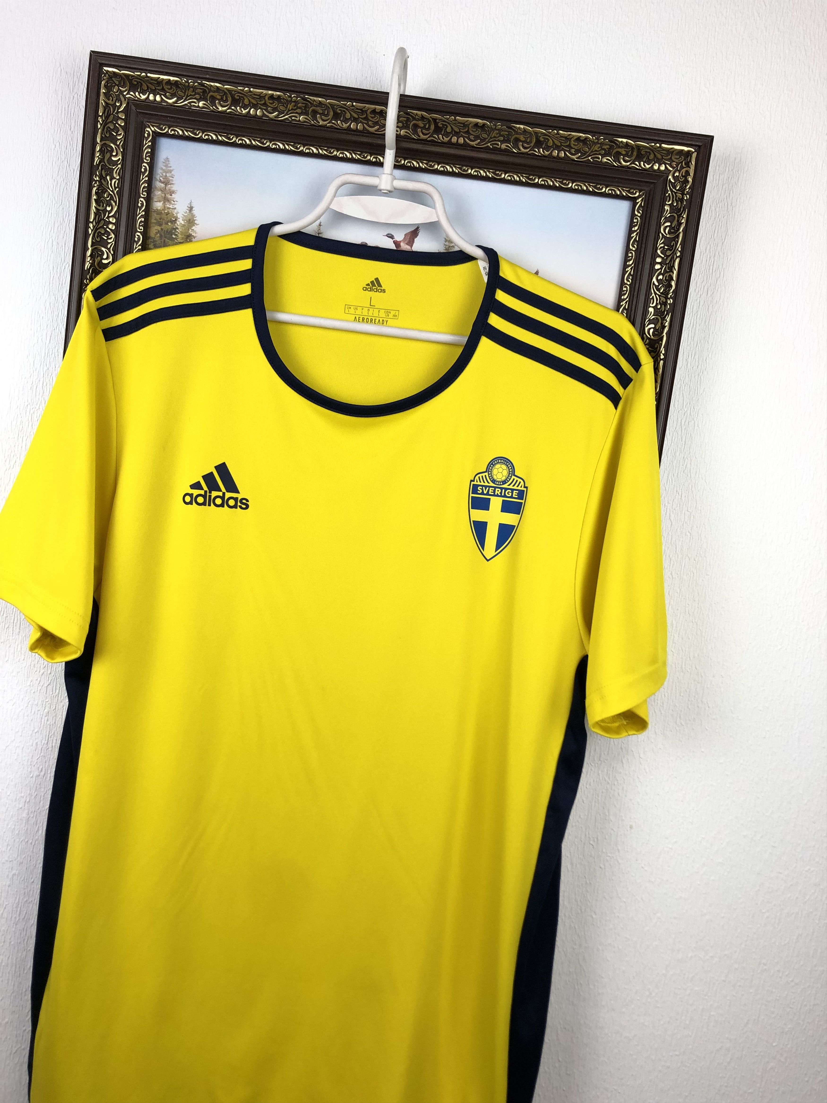 Adidas Sweden Home football shirt 2021 Football Adidas Jersey Size US L / EU 52-54 / 3 - 4 Thumbnail