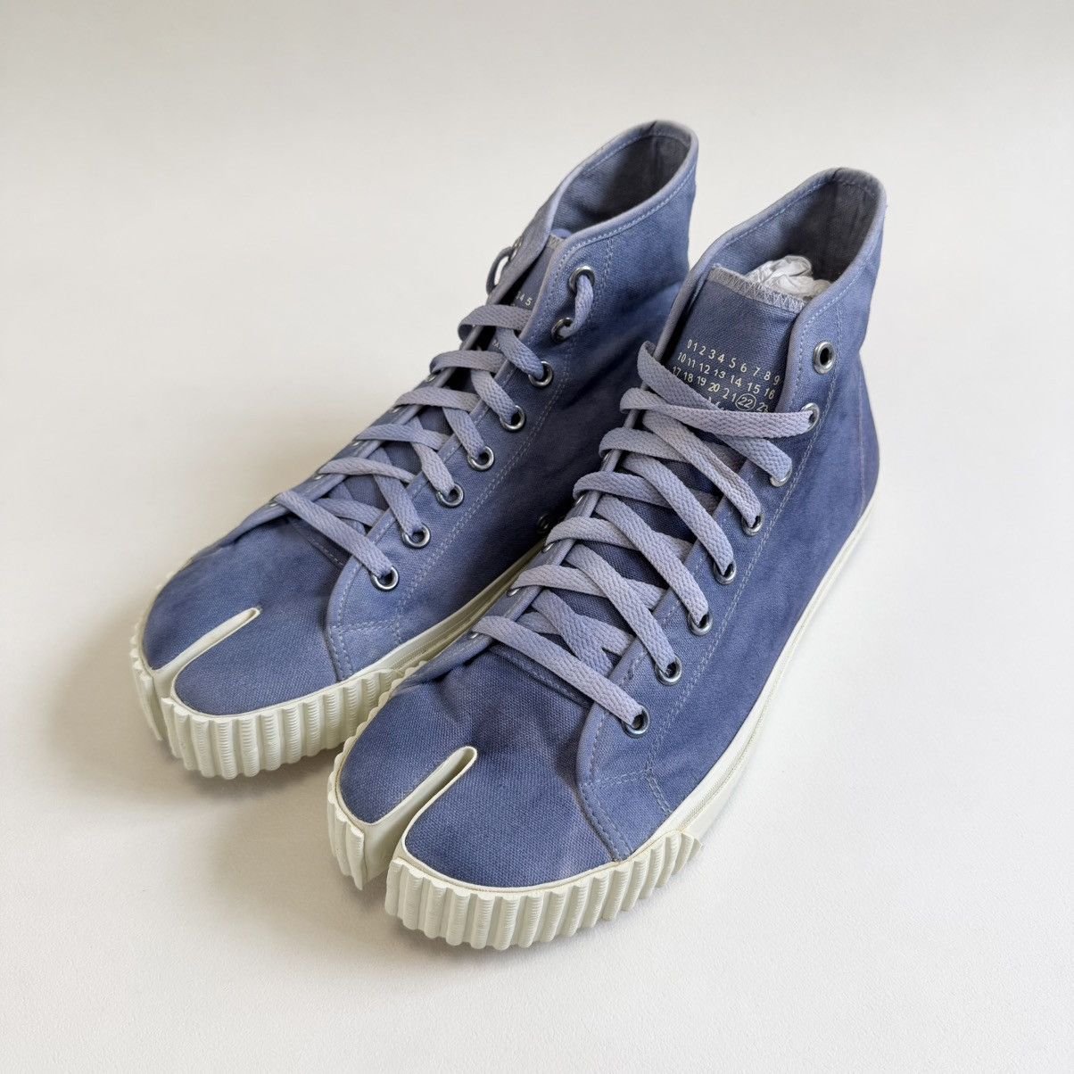 Maison Margiela Sample Blue Tie Dye Canvas Tabi Sneakers Size US 11 / EU 44 - 1 Thumbnail