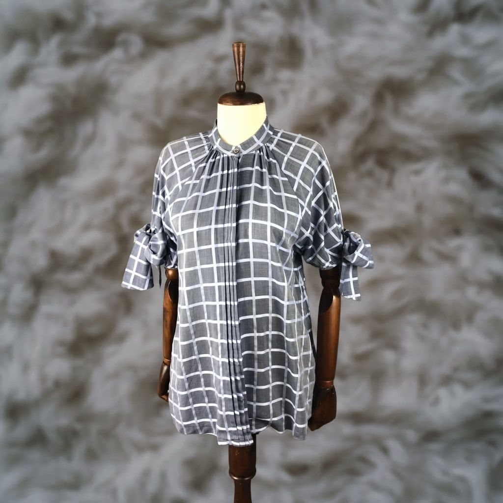Paul & Joe PAUL & JOE Blouse Gray Cotton Check Short Sleeve Henley Button Regular Size 4 Women’s Classic Casual 100% Cotton Size S / US 4 / IT 40 - 1 Thumbnail