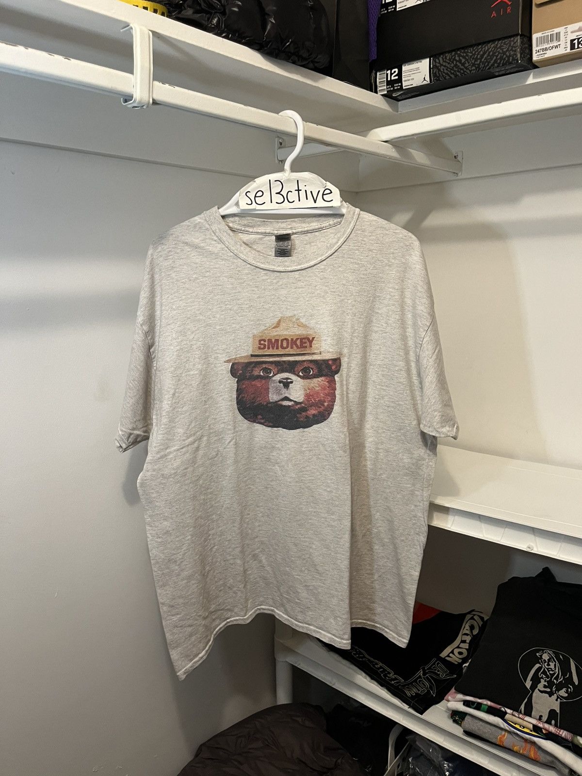 Gildan Vintage Style Smokey the Bear T-Shirt Size US XL / EU 56 / 4 - 1 Thumbnail