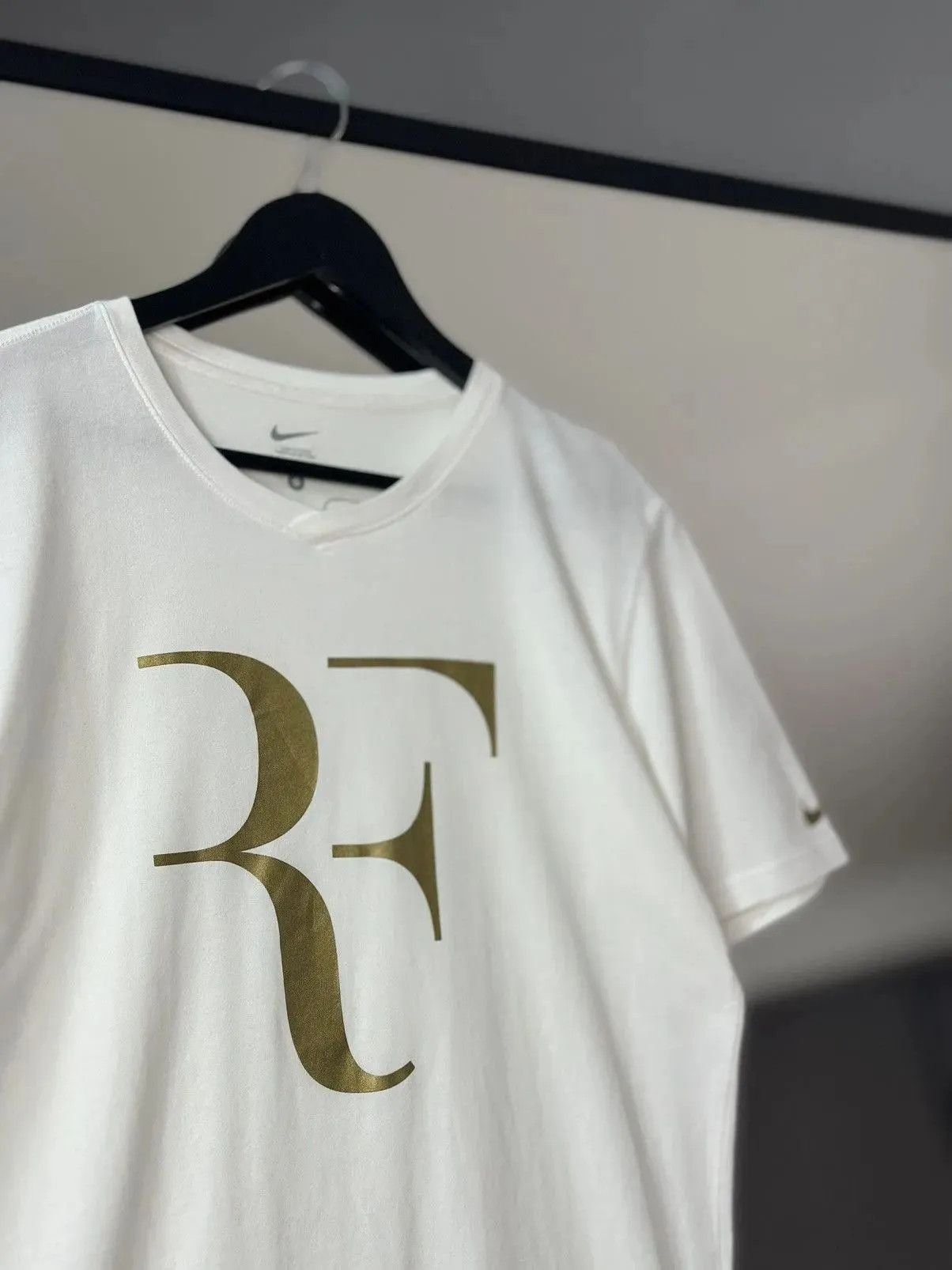 Vintage Vintage Roger Federer Nike RF tennis soccer tee T-shirt Size US S / EU 44-46 / 1 - 4 Thumbnail