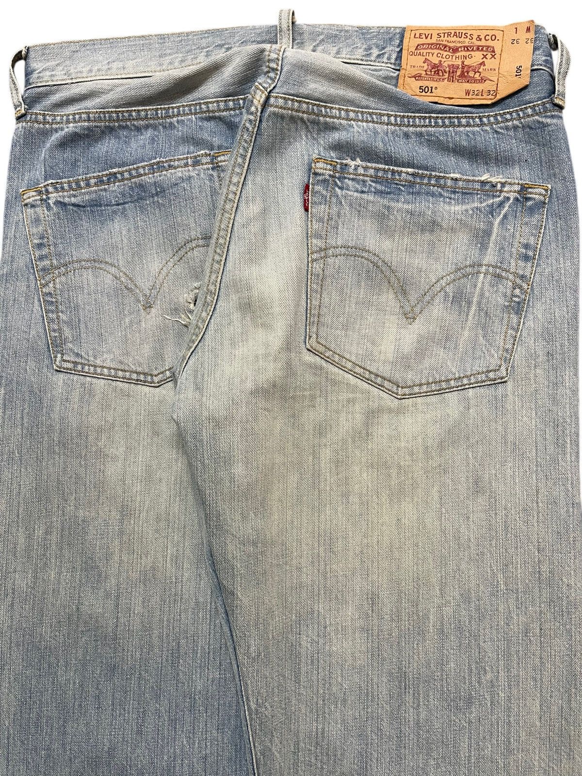 Levi's Vintage 90s Levis 501 Light Blue Faded Wash Distress Loose Size US 32 / EU 48 - 6 Thumbnail
