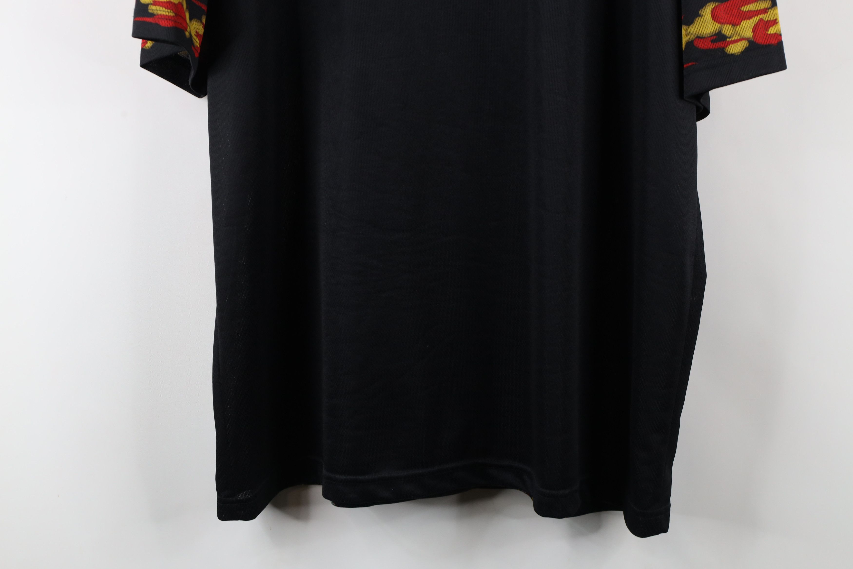 Vintage Vintage 90s Streetwear Dragon Mythical Fantasy Button Shirt Size US L / EU 52-54 / 3 - 10 Thumbnail