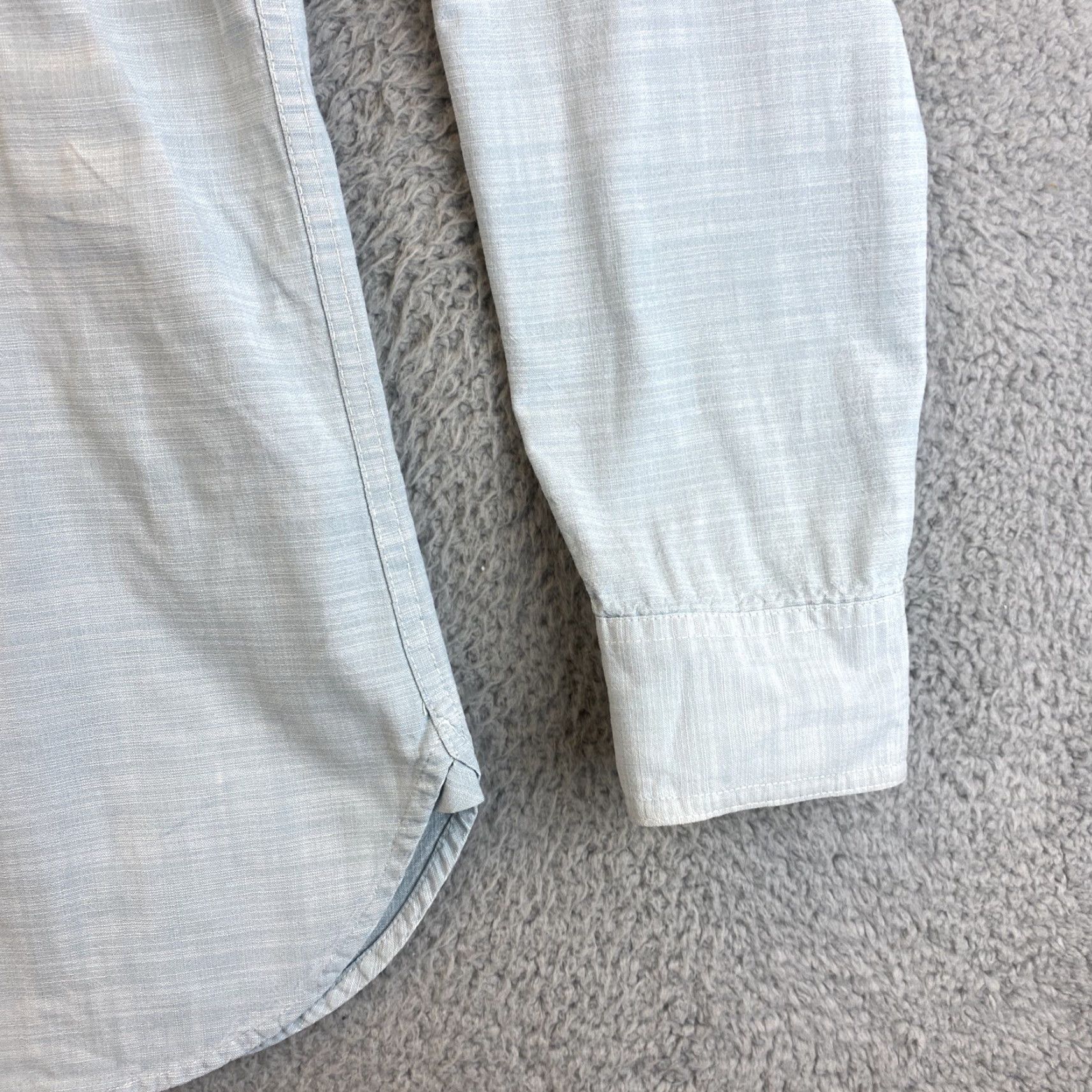 Gap Gap Mens Long Sleeve Button Up Shirt Solid Light Green Size Medium M 70-17 Dress Shirt Button-Down Collared Spread Collar Standard Cuff Size US M / EU 48-50 / 2 - 3 Thumbnail