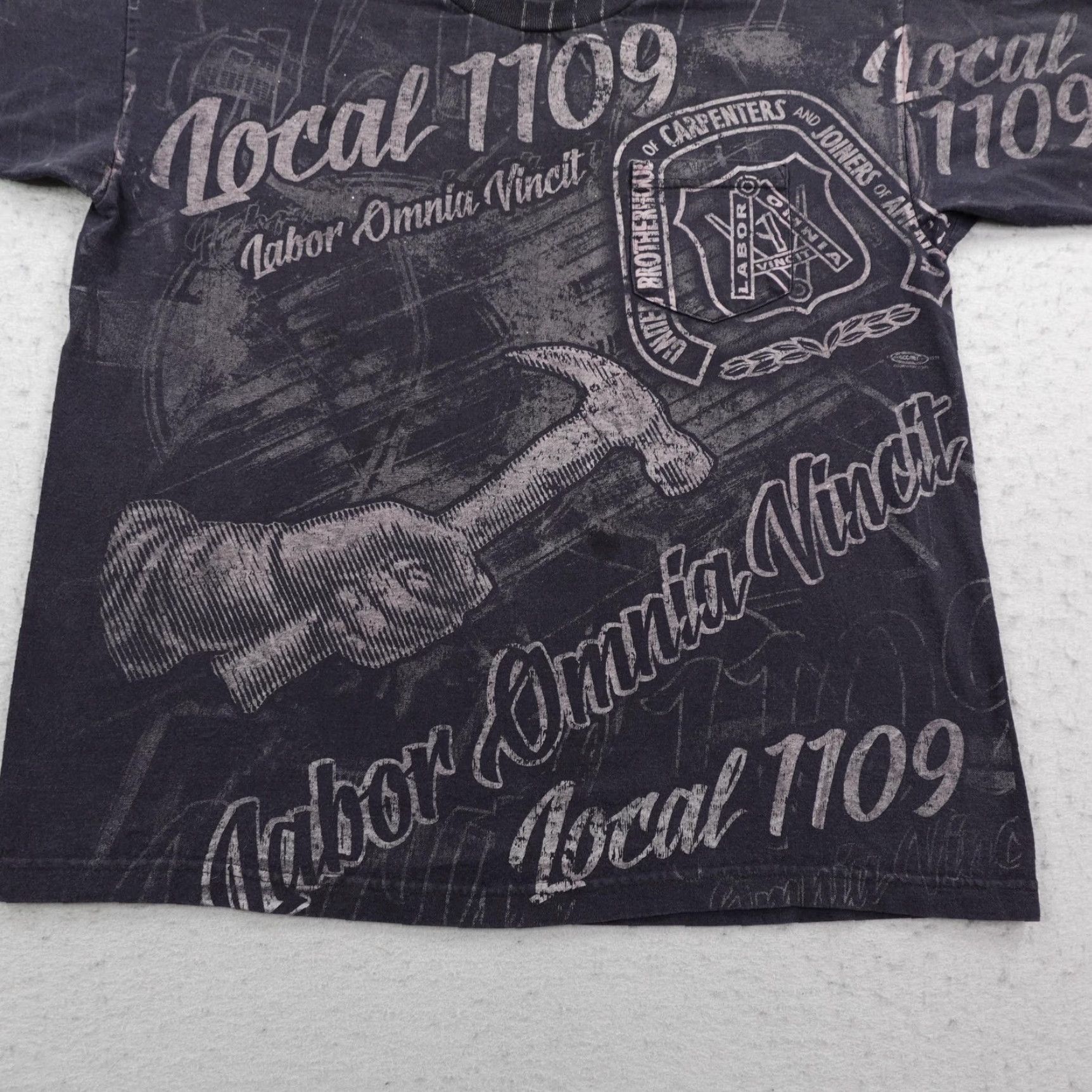 Gloverall VINTAGE Carpenters Union Shirt Mens XL Black Local 1109 AOP All Over Print USA Shirt Size US XL / EU 56 / 4 - 4 Thumbnail