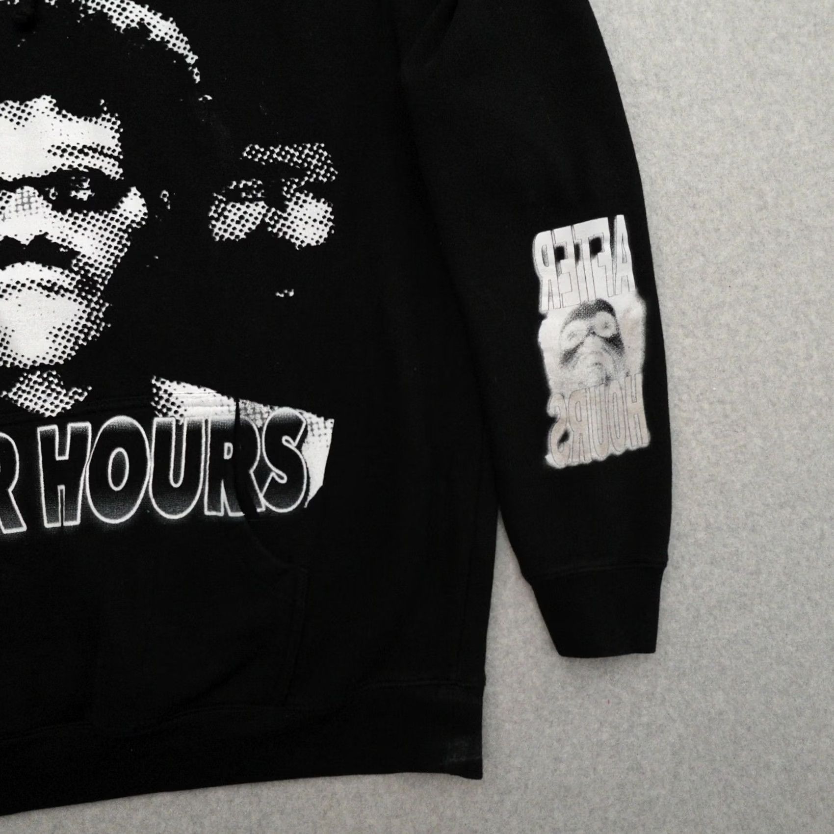Vintage VINTAGE The Weeknd XO Hoodie Mens XL Black Pullover XL (29X24) MEASUREMENTS ARE PROVIDED IN PICTURES Size US XL / EU 56 / 4 - 7 Thumbnail