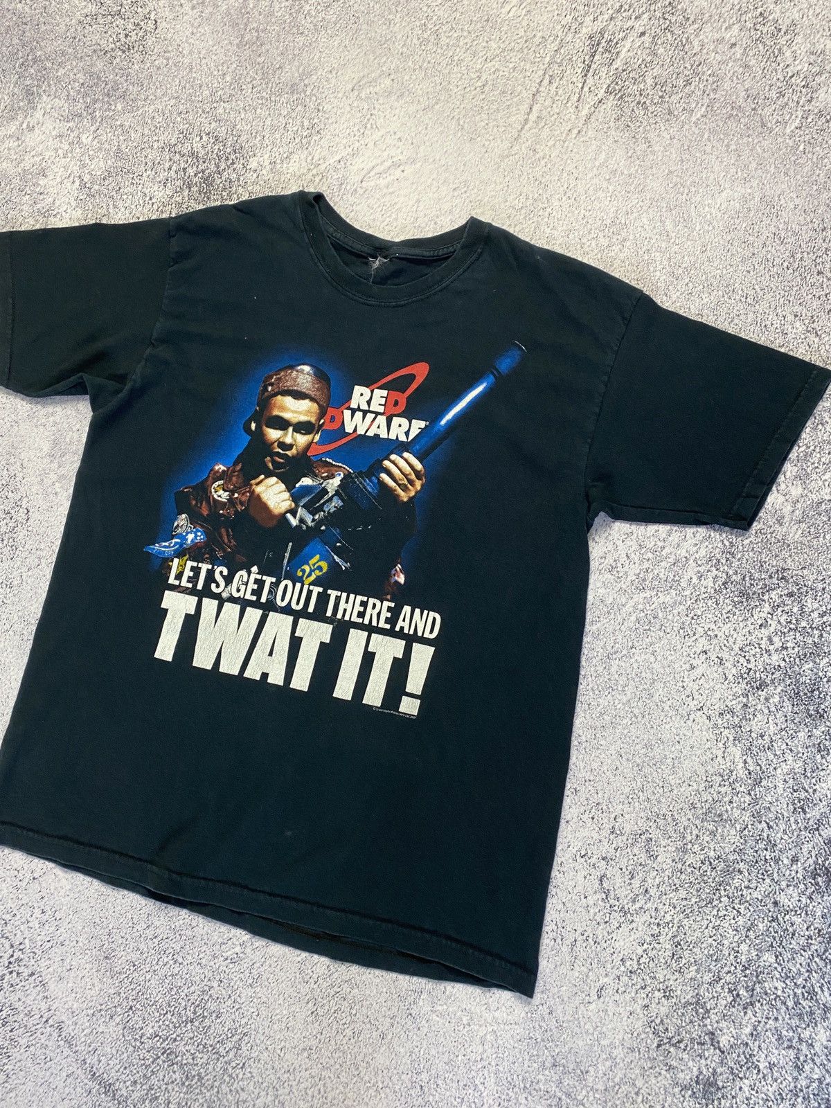 Vintage Vintage Red Dwarf 2006 Washed Movie T-shirt "Twat it!" Size US M / EU 48-50 / 2 - 2 Thumbnail