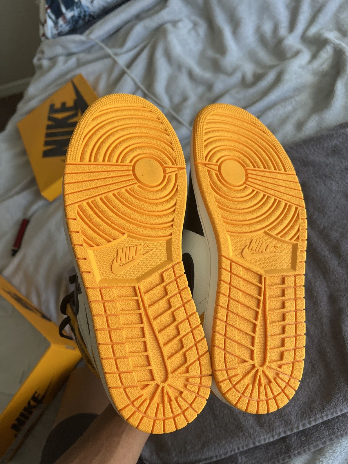 Jordan Brand × Nike Air Jordan Retro High Og ‘Yellow Toe’ Size US 10 / EU 43 - 5 Thumbnail