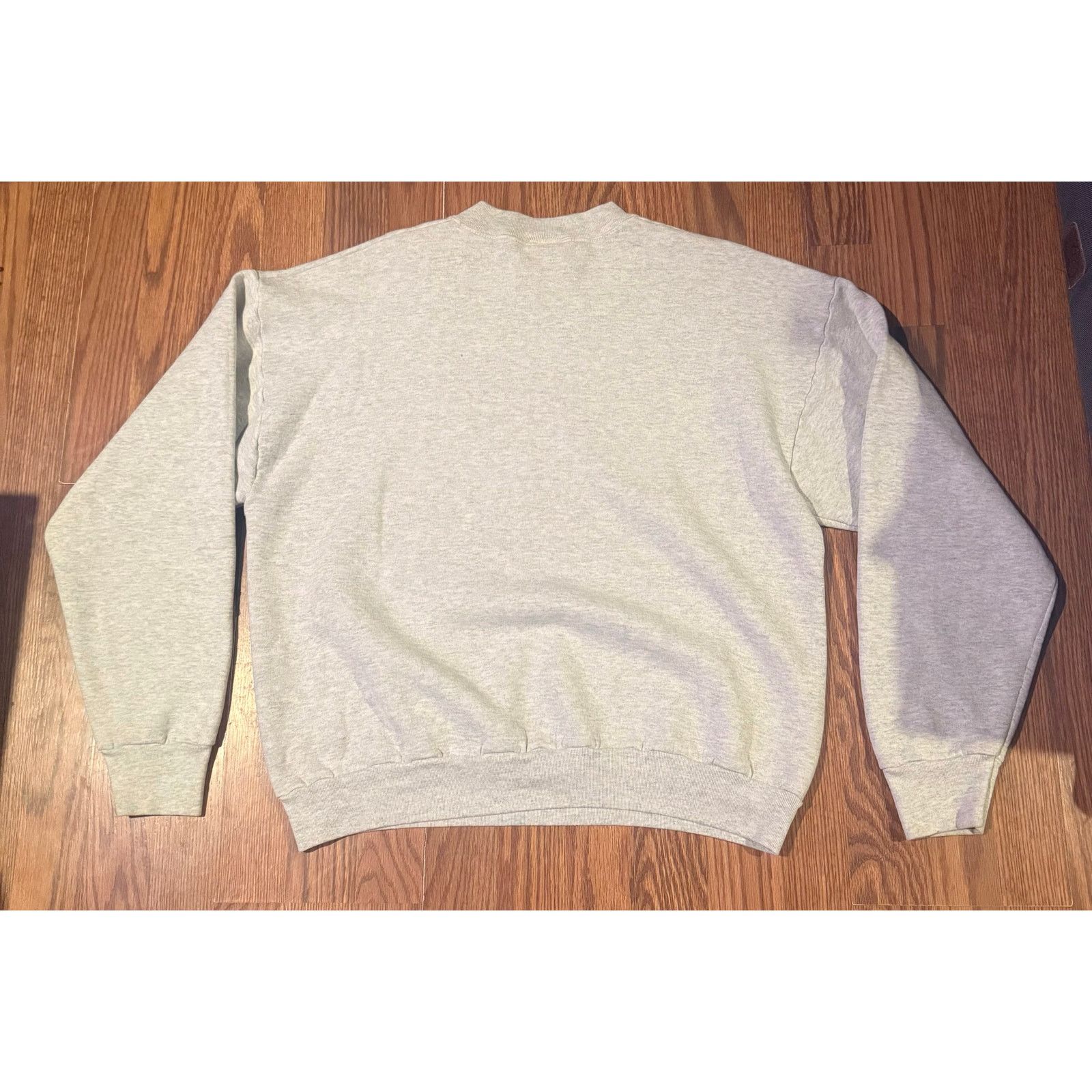 Other Vintage Minnie Mouse Embroidered Sweatshirt Mickey & Co, XL Size US XL / EU 56 / 4 - 4 Thumbnail