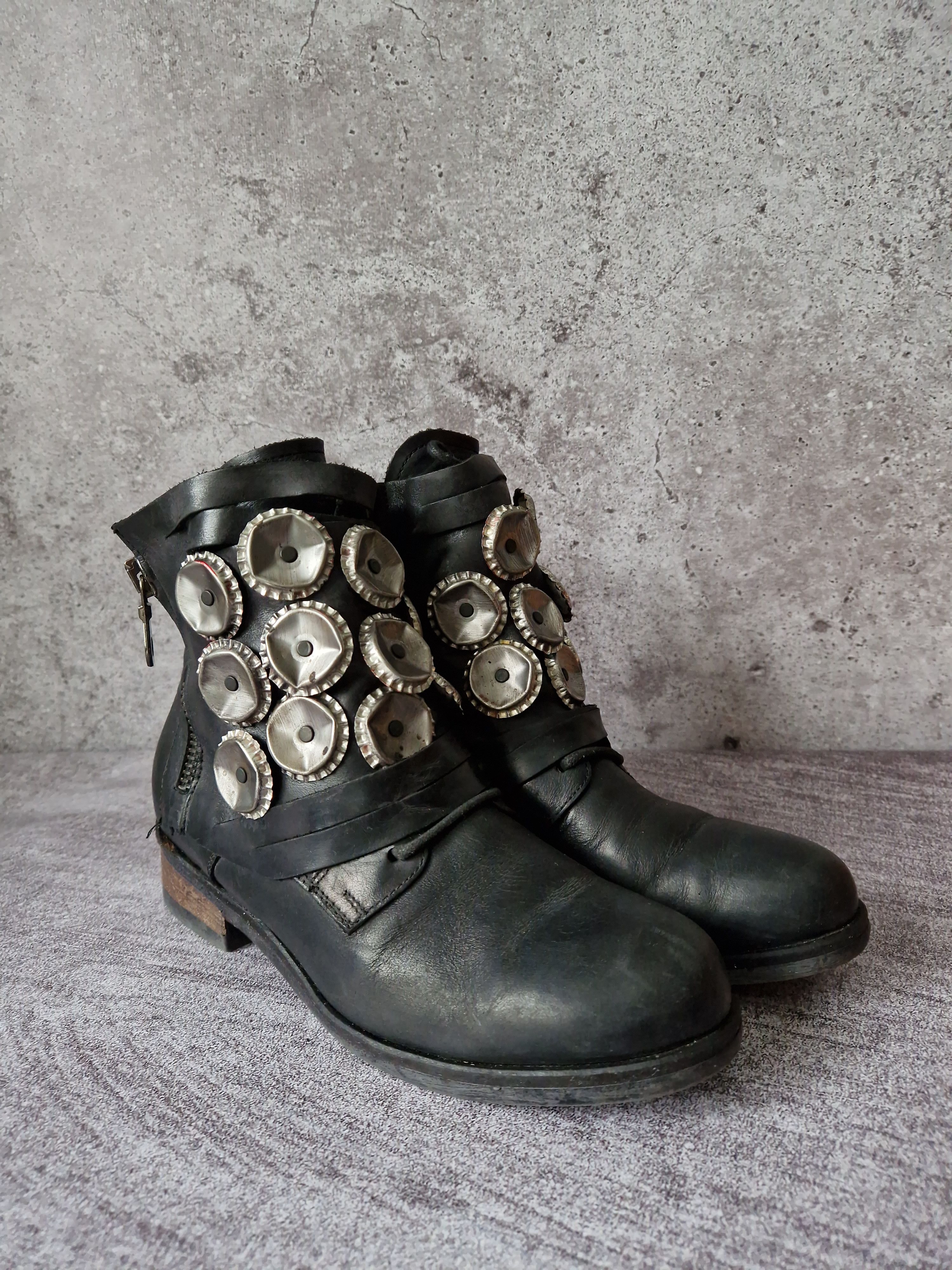 Japanese Brand Faded leather metal futuristic boots Size US 6 / IT 36 - 2 Thumbnail
