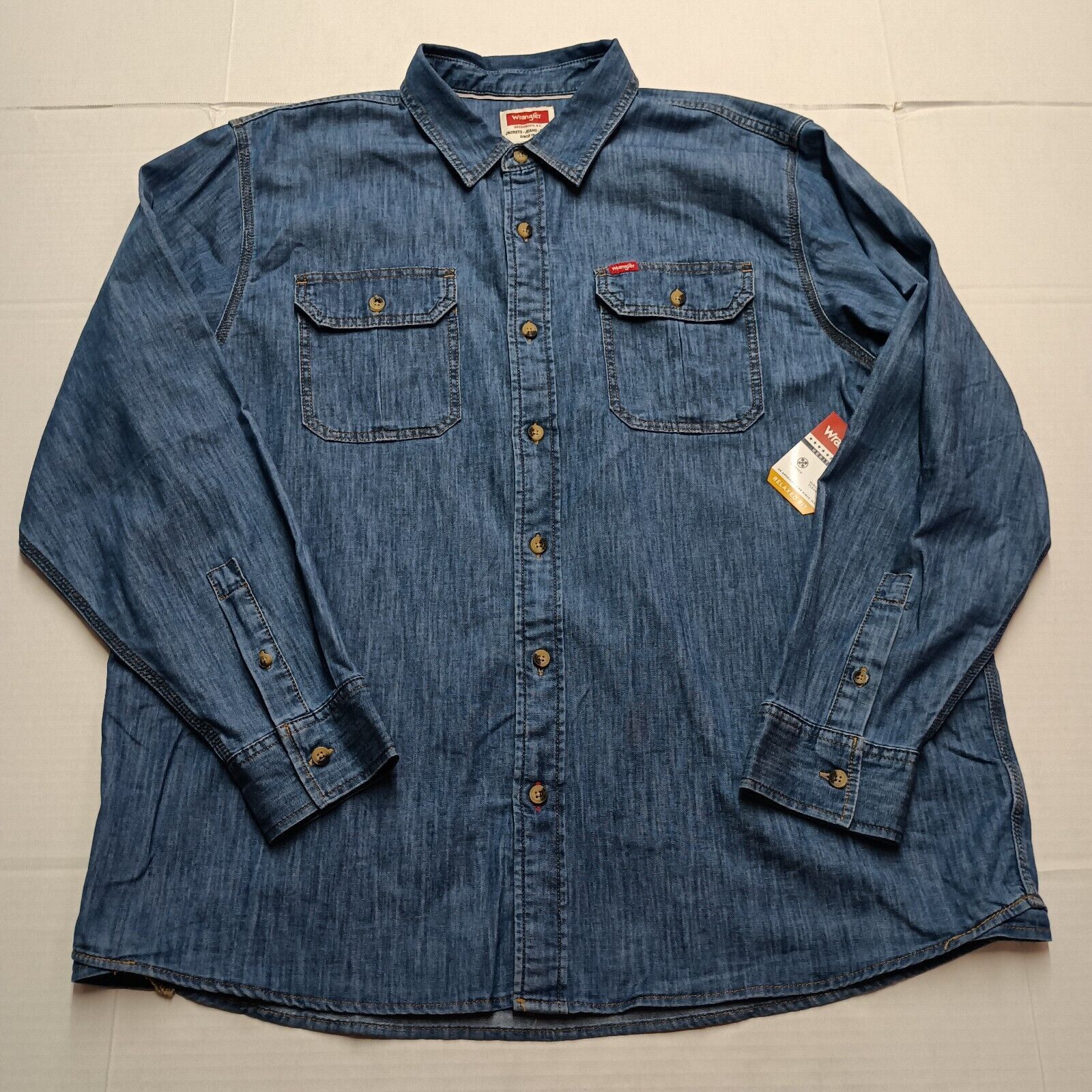 Wrangler Wrangler Men's Relaxed Fit Woven Button Shirt Size XL Blue Size US XL / EU 56 / 4 - 1 Thumbnail
