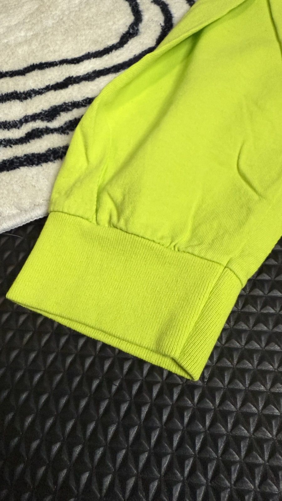 Powers Supply Powers Supply Statue Graphic Long Sleeve Tee Neon Yellow (L) Size US L / EU 52-54 / 3 - 6 Thumbnail
