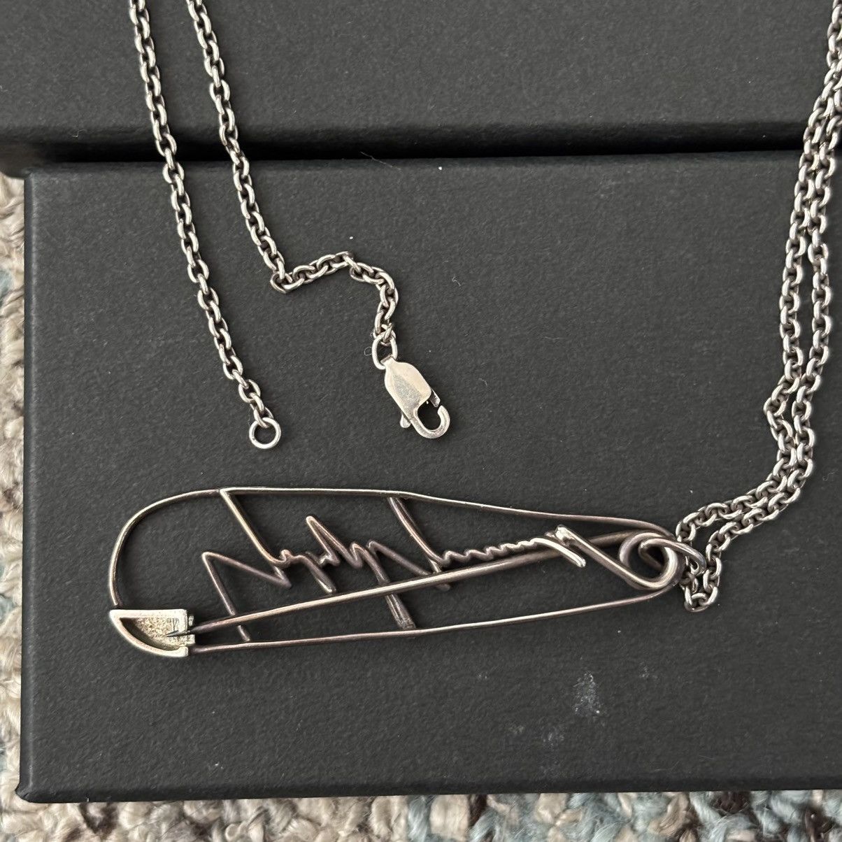 Yohji Yamamoto Pour Homme SS19 Safety Pin Brooch Necklace .925 silver Size ONE SIZE - 3 Thumbnail
