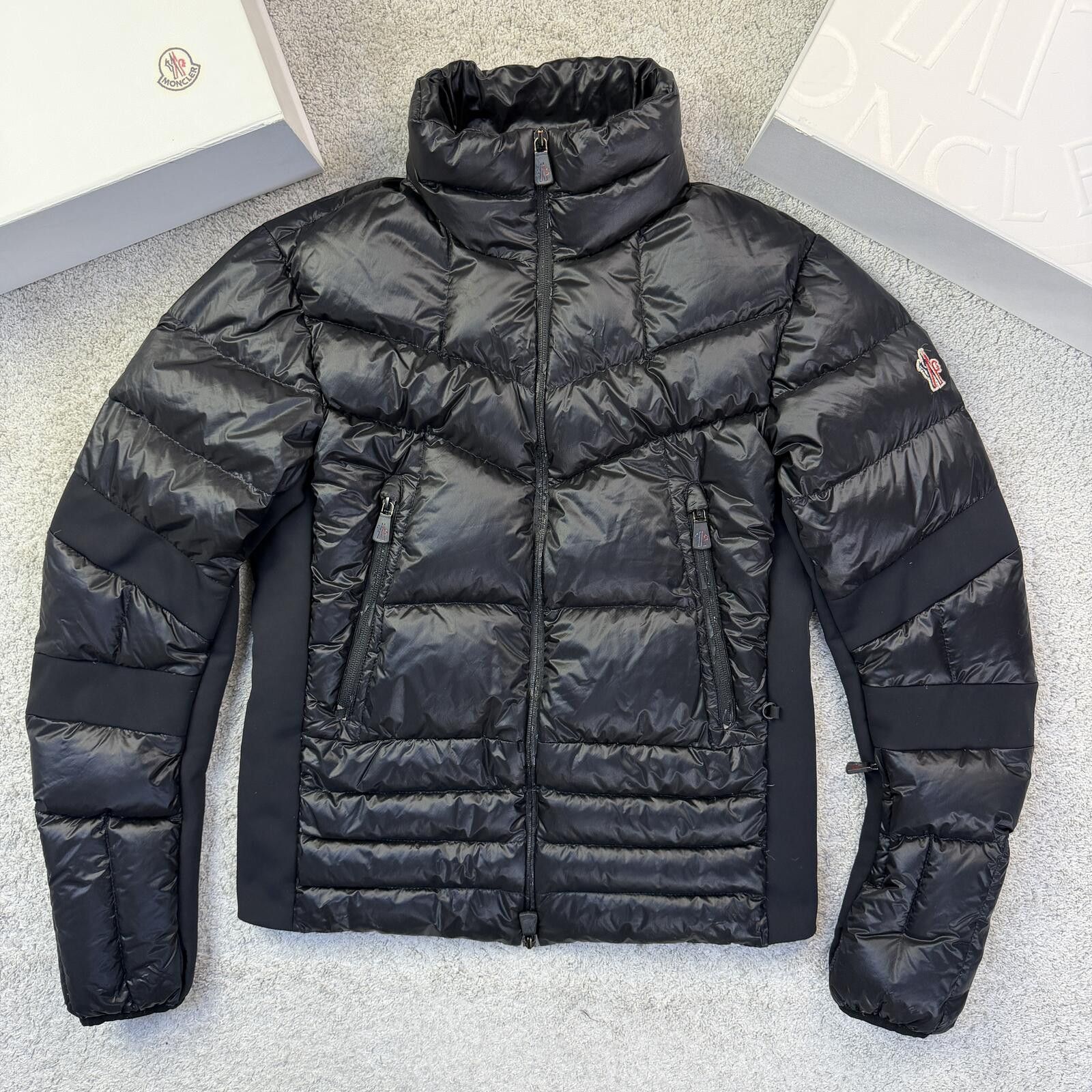 Moncler Moncler Canmore Size 1 Small Size US S / EU 44-46 / 1 - 1 Thumbnail