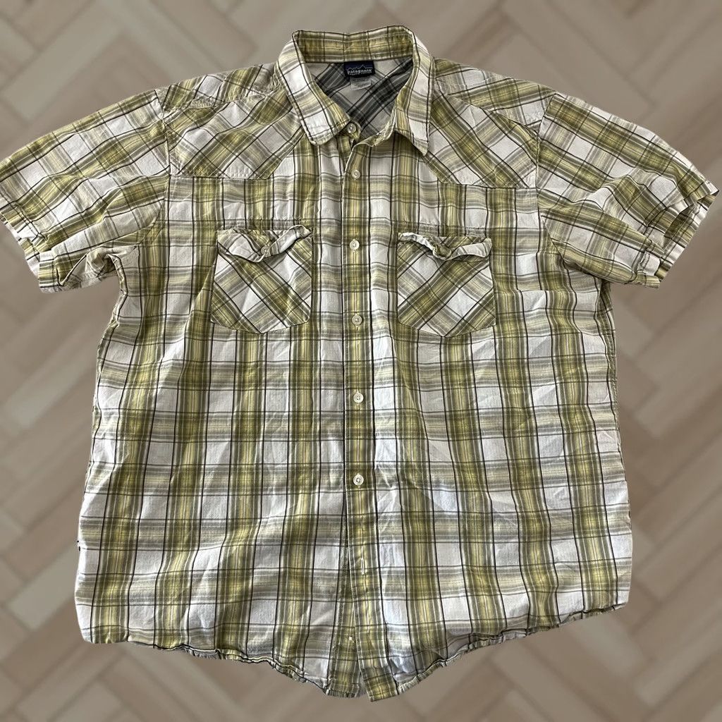 Patagonia Patagonia Shirt Button-Up Short Sleeve Plaid Yellow Men's XL Cotton Outdoor Pockets 90s (if applicable) Mens Size US XL / EU 56 / 4 - 1 Thumbnail