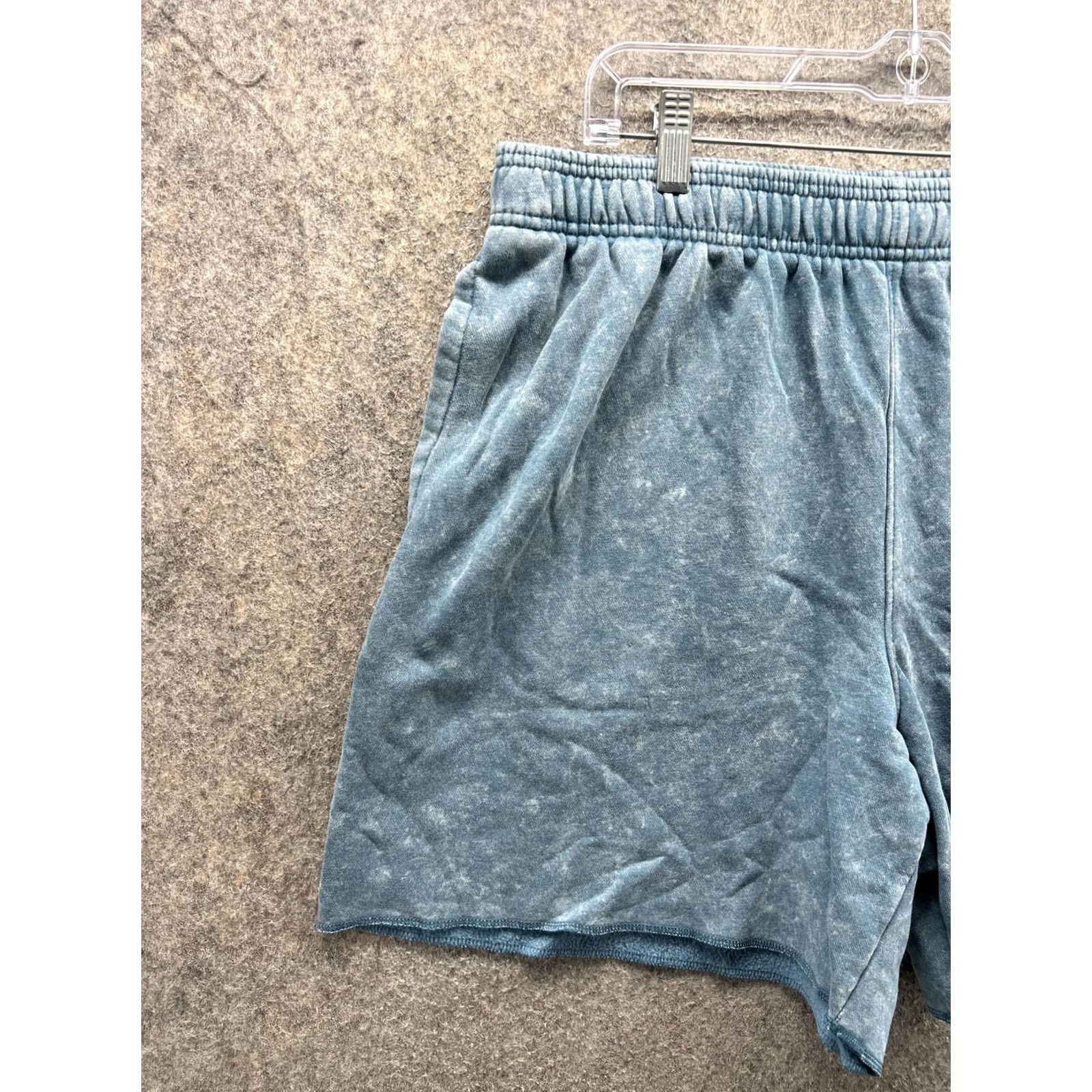Champion VINTAGE Champion Sweat Shorts Mens XL Blue Fleece Elastic Waist Pockets Casual Athletic Summer 2000s Mens XL Blue Size US 36 / EU 52 - 6 Thumbnail