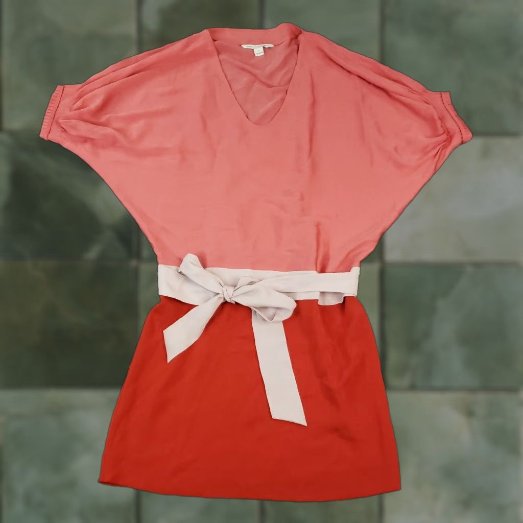 Diane von Furstenberg Diane von Furstenberg Pink Silk Stretch Pencil Dress Womens Size 4 V-Neck Belted Short Sleeve Casual Business Size S / US 4 / IT 40 - 1 Thumbnail