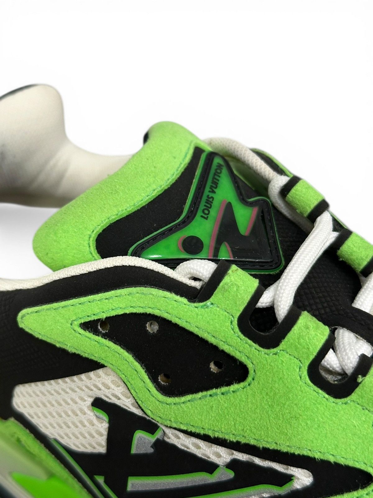 Louis Vuitton LV Runner Tatic White & Green Sneakers Size 8LV (9.5US) Size US 9.5 / EU 42-43 - 9 Thumbnail
