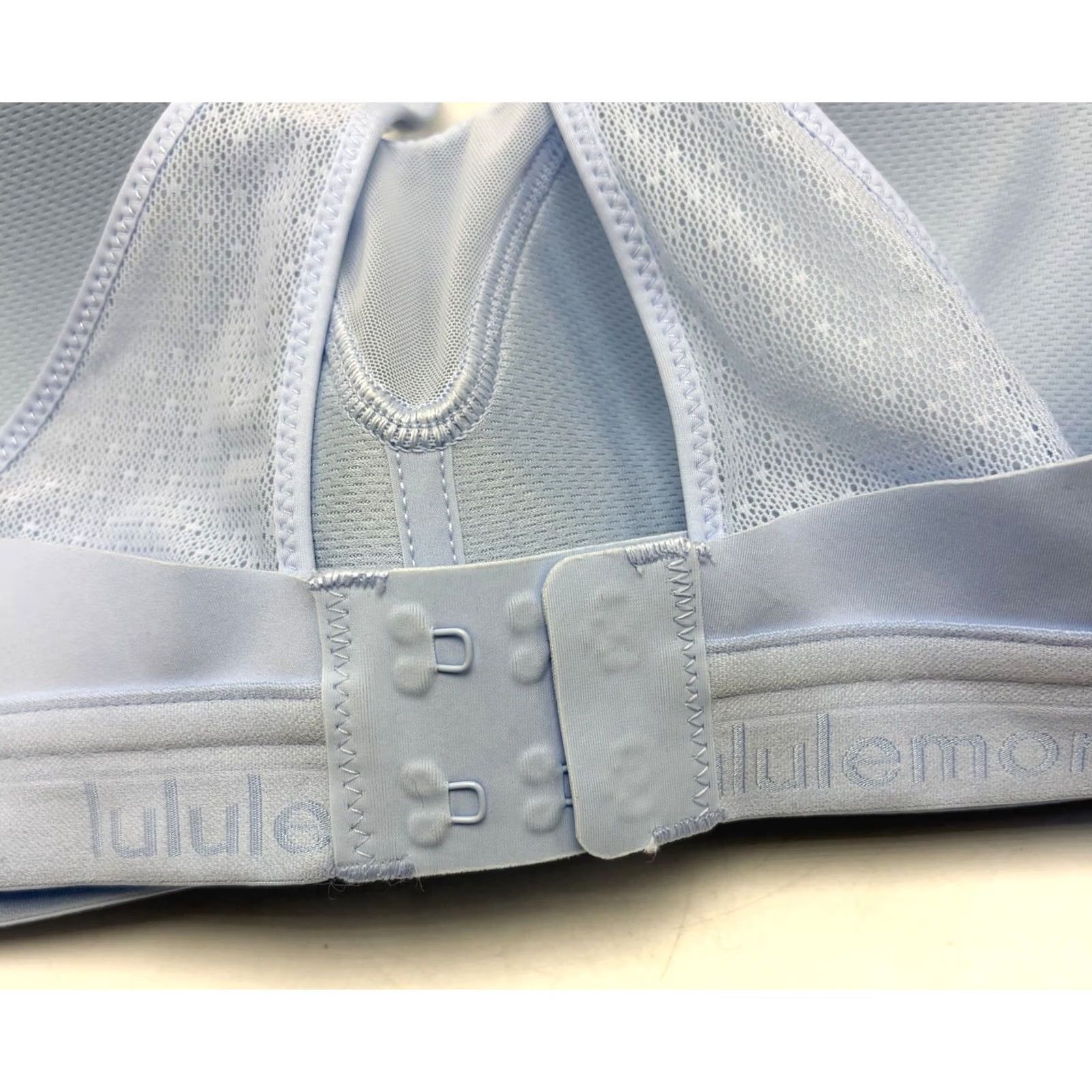 Lululemon Lululemon Up For It Bra Womens 32C Light Blue Padded Workout Gym Adjustable Sports Bra Size ONE SIZE - 3 Thumbnail