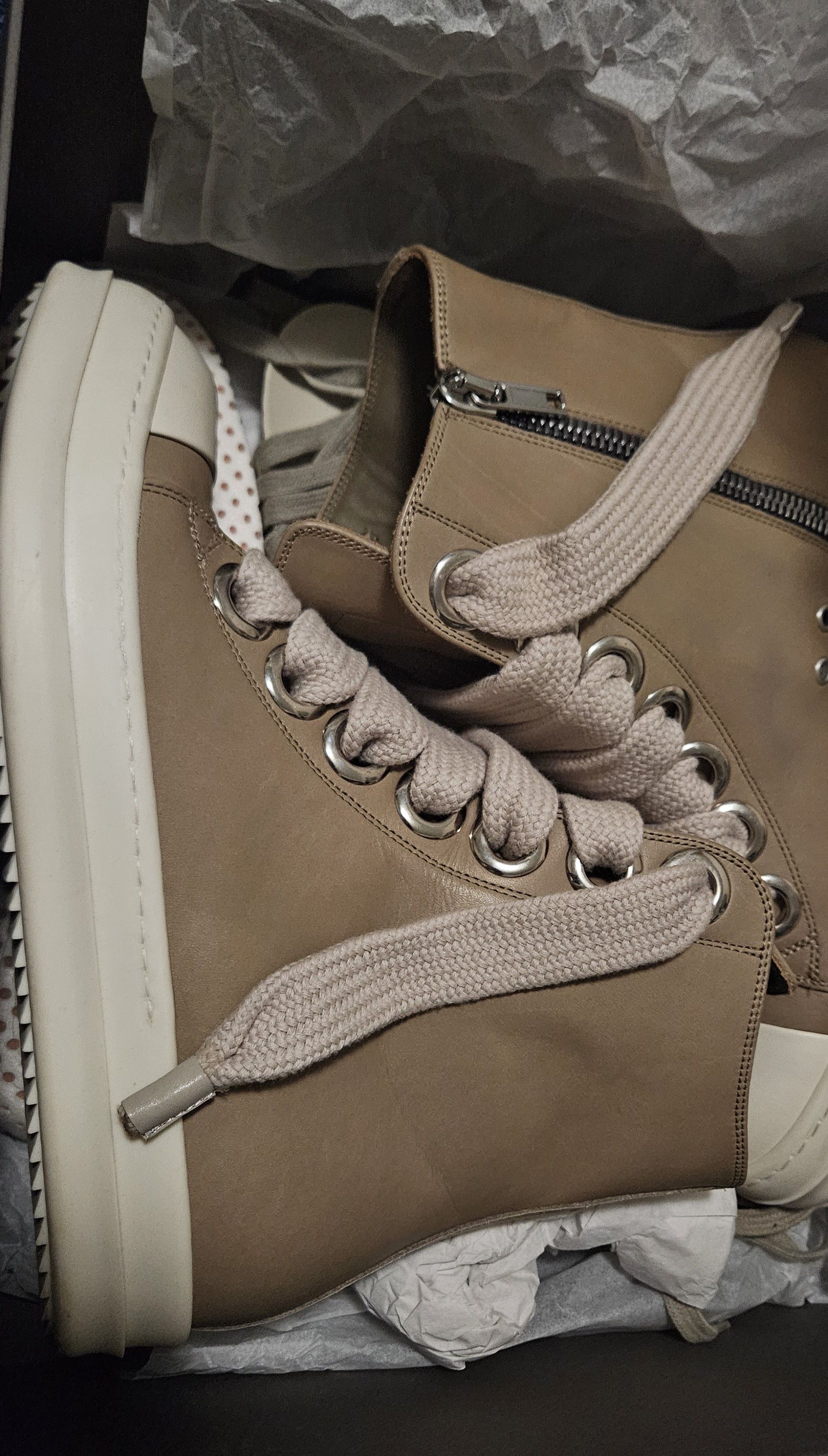 Rick Owens Rick Owens High Top Leather Jumbo Lace Pearl Milk Size US 10 / EU 43 - 7 Thumbnail