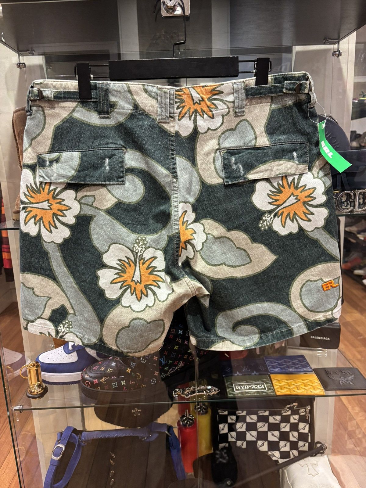 ERL ERL Floral Canvas Shorts Size US 36 / EU 52 - 2 Thumbnail