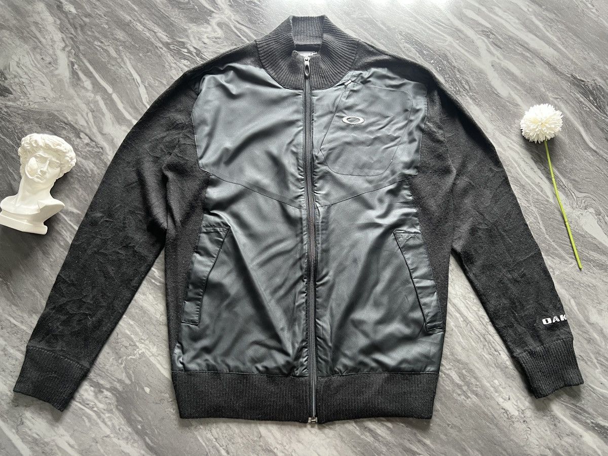 Oakley Oakley : Light Jacket Track Trace Embroidered Logo Pocket Size US M / EU 48-50 / 2 - 2 Thumbnail