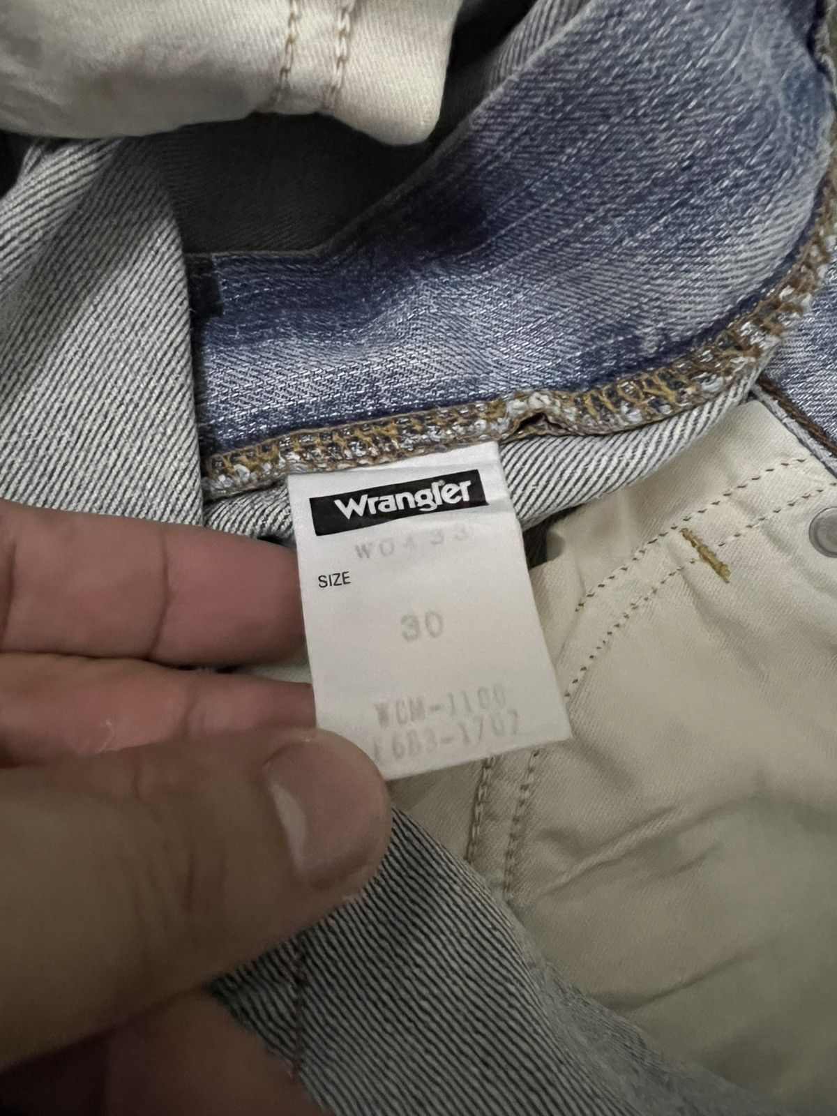 Wrangler Vintage Wrangler Buffalo Head Light Wash Jean Size US 30 / EU 46 - 13 Thumbnail