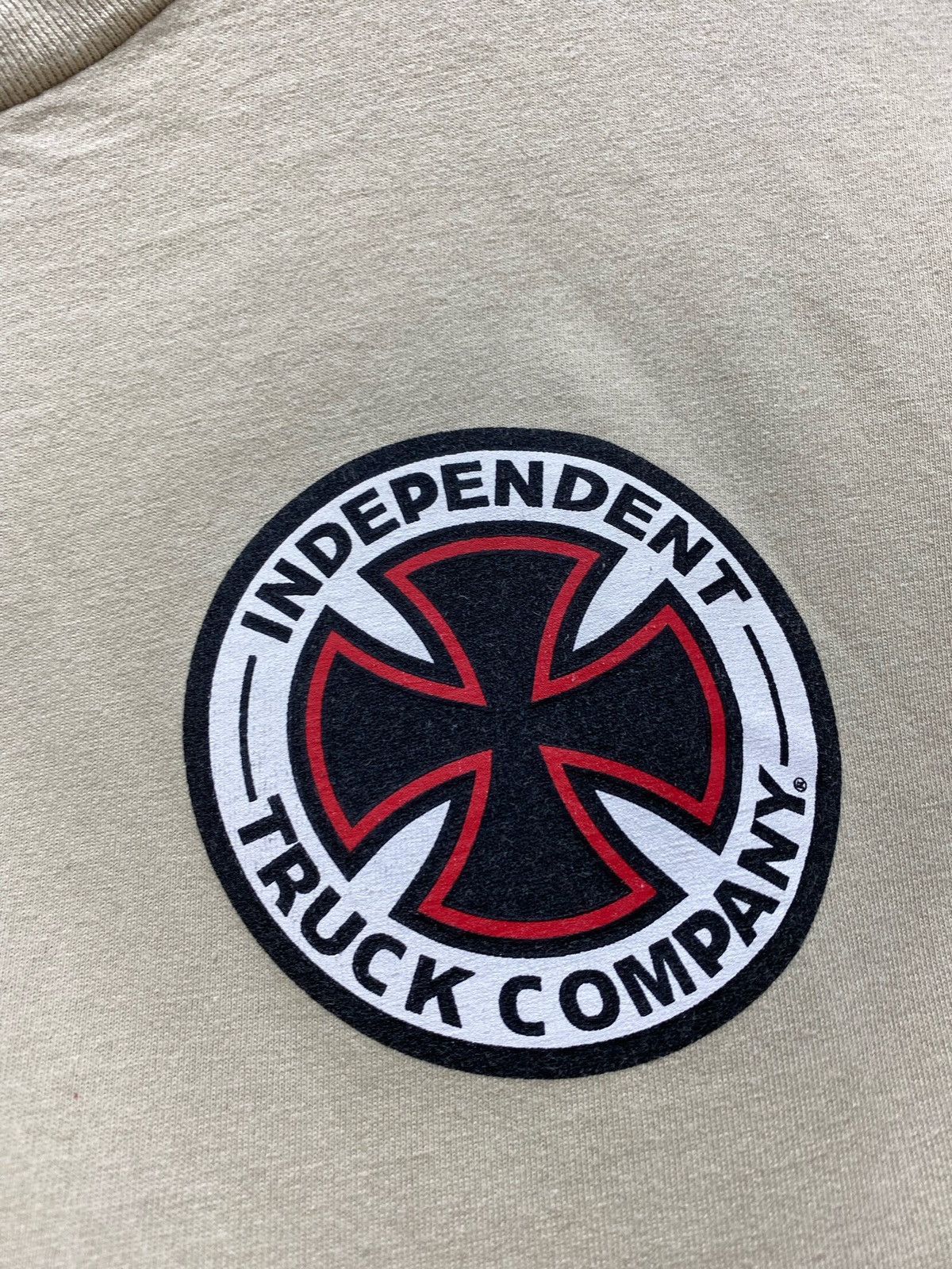 Alien Workshop × Independent Truck Co. × Vintage Vintage Independent Truck Company Logo Tee Size US L / EU 52-54 / 3 - 13 Thumbnail