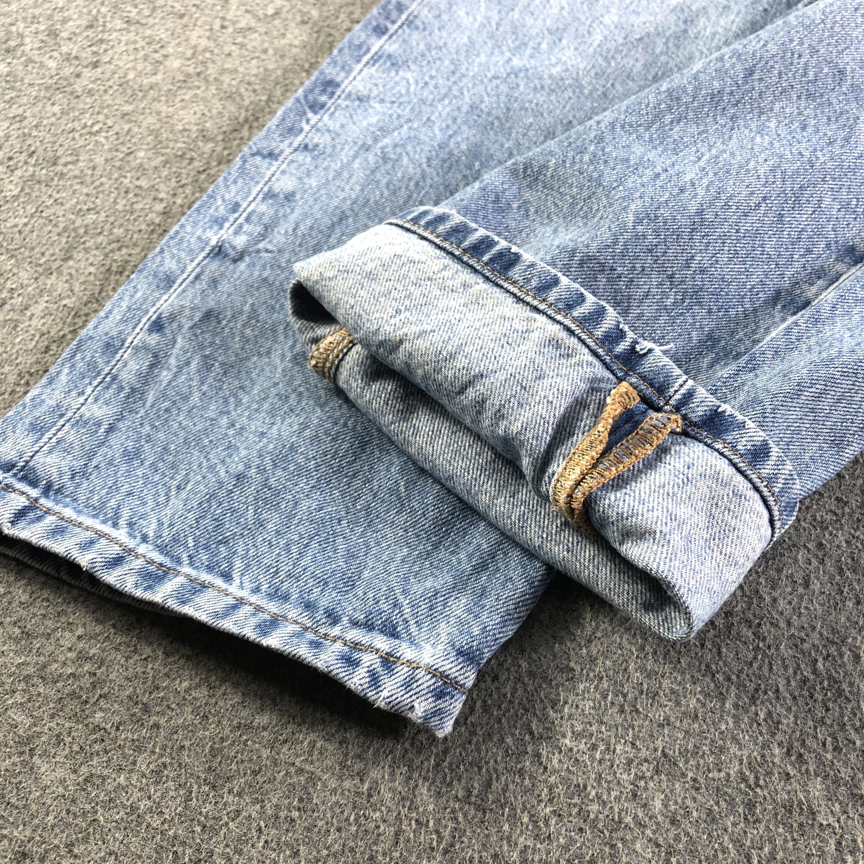 Levi's Vintage Blue Wash Levis 501 Jeans-J3408 Size US 31 - 6 Thumbnail
