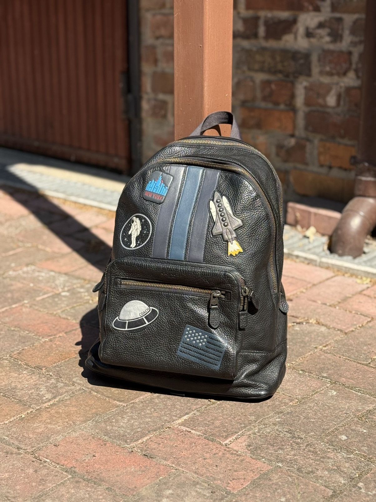 cotswold uk patagonia black hole 60l duffel – Worn Wear® Size_small Color:Peach-Tuscany Tayto Potato Mini Backpack