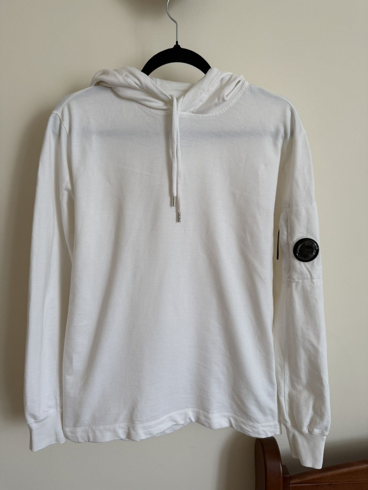 C.P. Company C.P. Company White Hooded Lens Sweatshirt – Size S Size US S / EU 44-46 / 1 - 1 Thumbnail