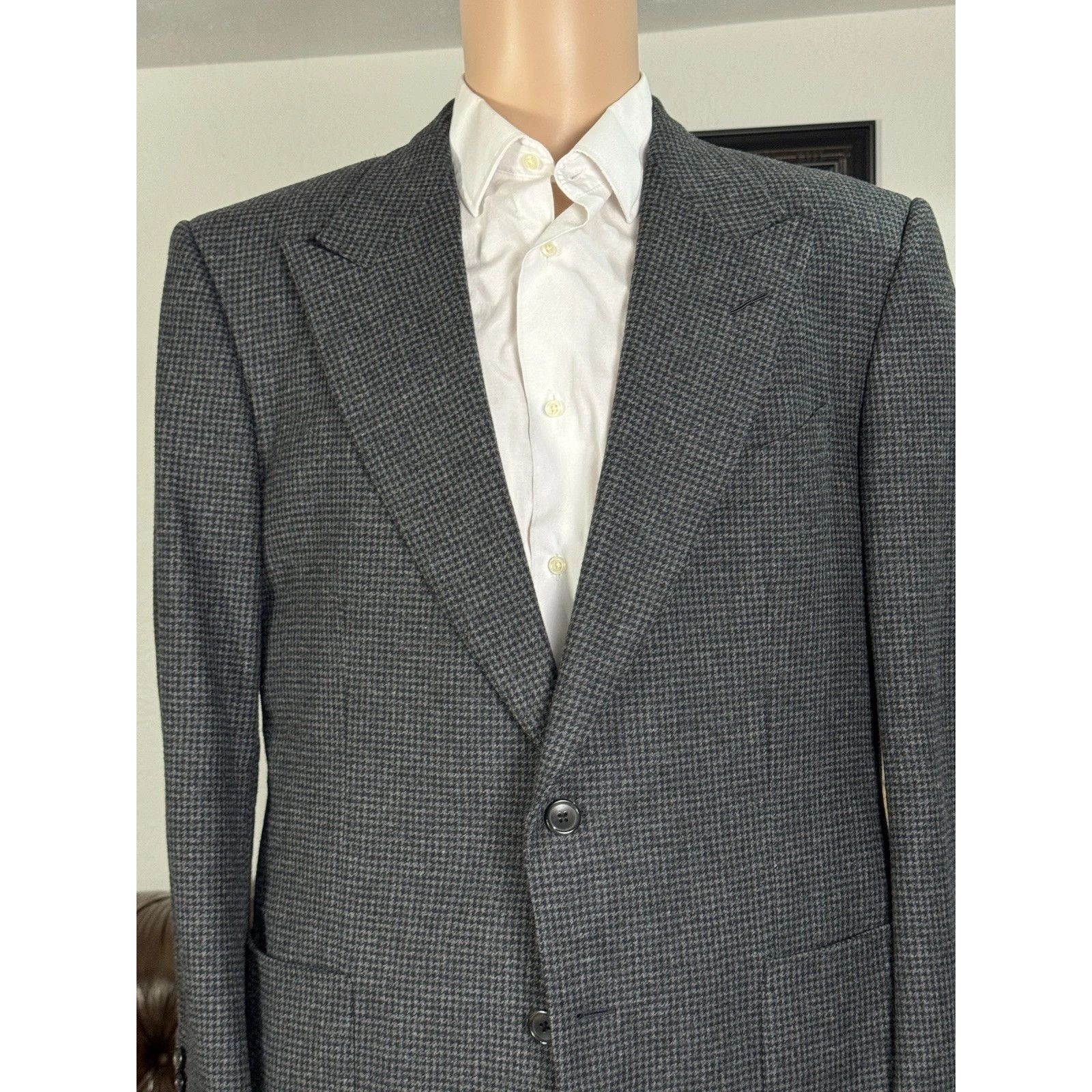 Tom Ford Tom Ford Gray Houndstooth Tweed Peak Lapel Sportcoat 54 44R Size 44R - 3 Thumbnail