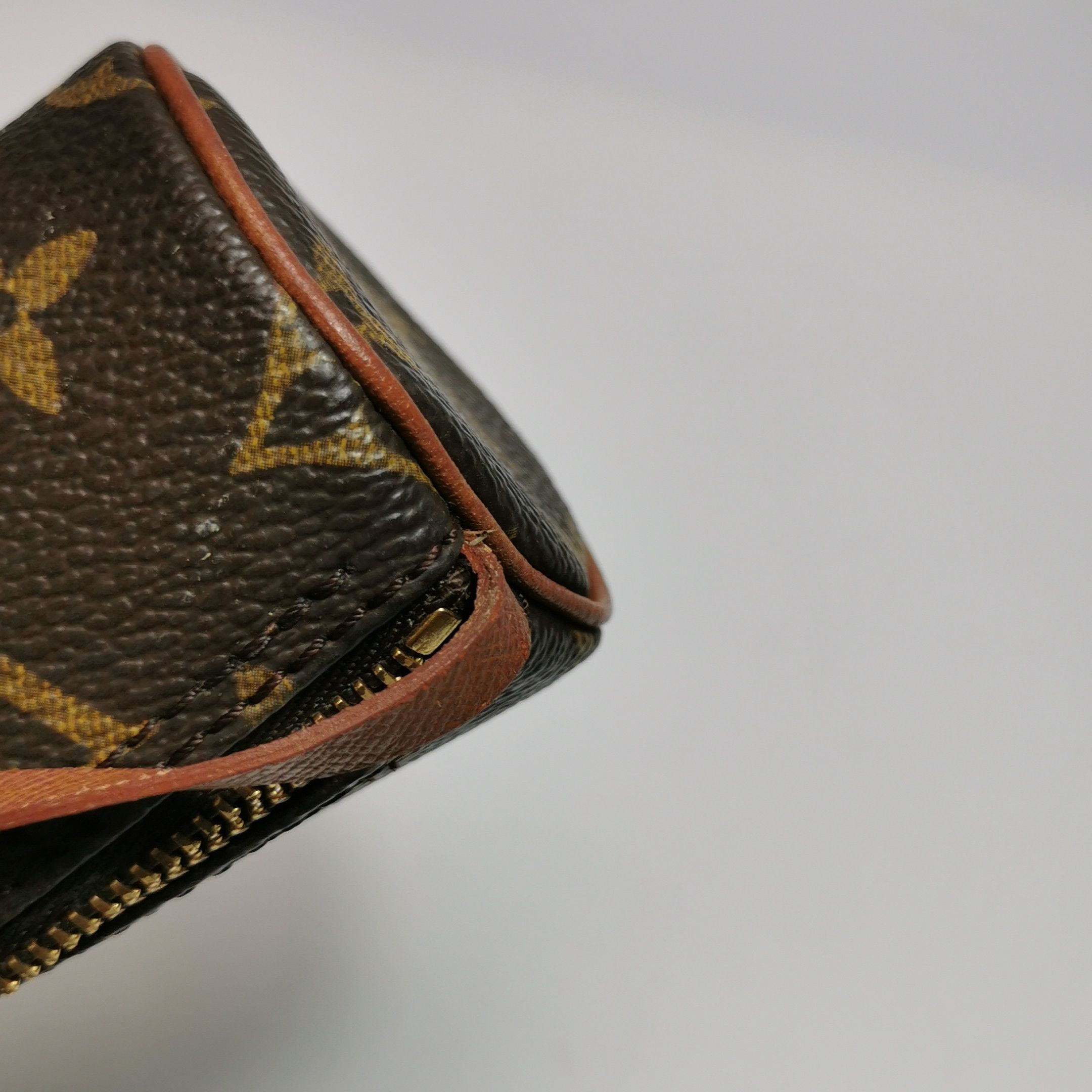 Louis Vuitton Louis Vuitton (LV) Papillon Mini Cowhide Monogram Printed D Size ONE SIZE - 9 Thumbnail