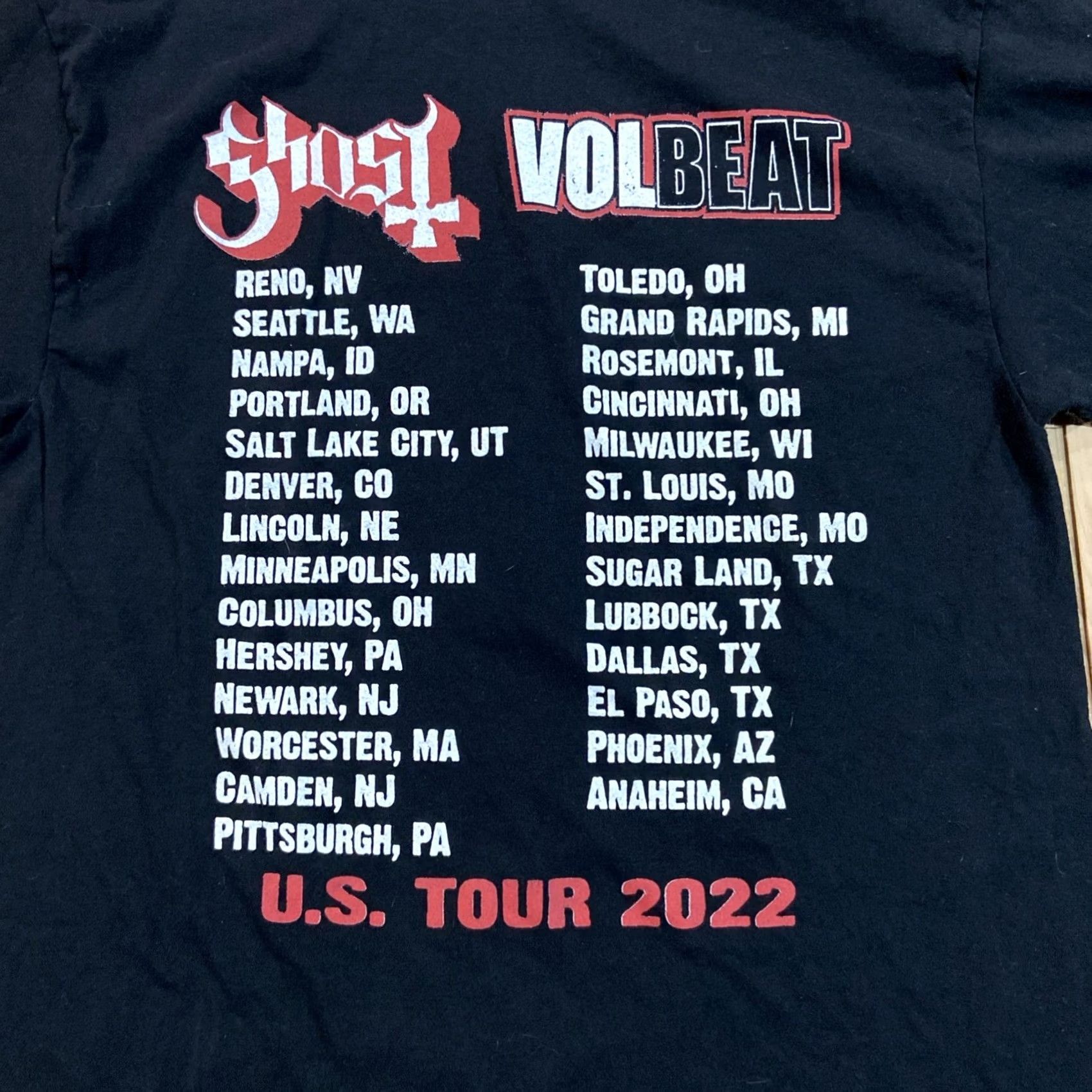 Gildan Ghost Band X Volbeat 2022 Tour Shirt M Black Graphic Print Crew Neck Short Sleeve T-Shirt Men Vintage No Size US M / EU 48-50 / 2 - 7 Thumbnail