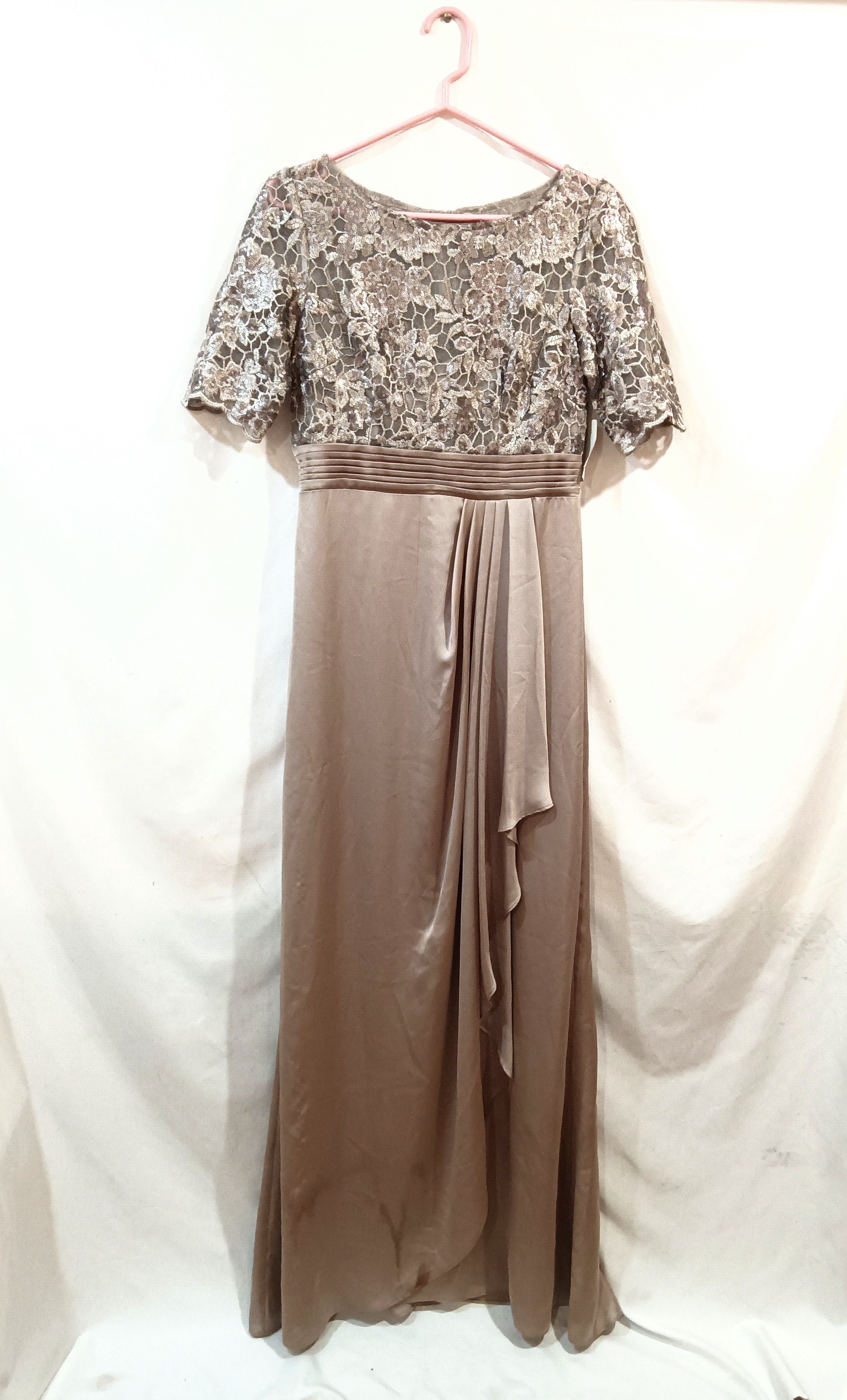 Adrianna Papell Adrianna Papell Maxi Dress Size 8 NWT Champagne Beige Color Size M / US 6-8 / IT 42-44 - 1 Thumbnail