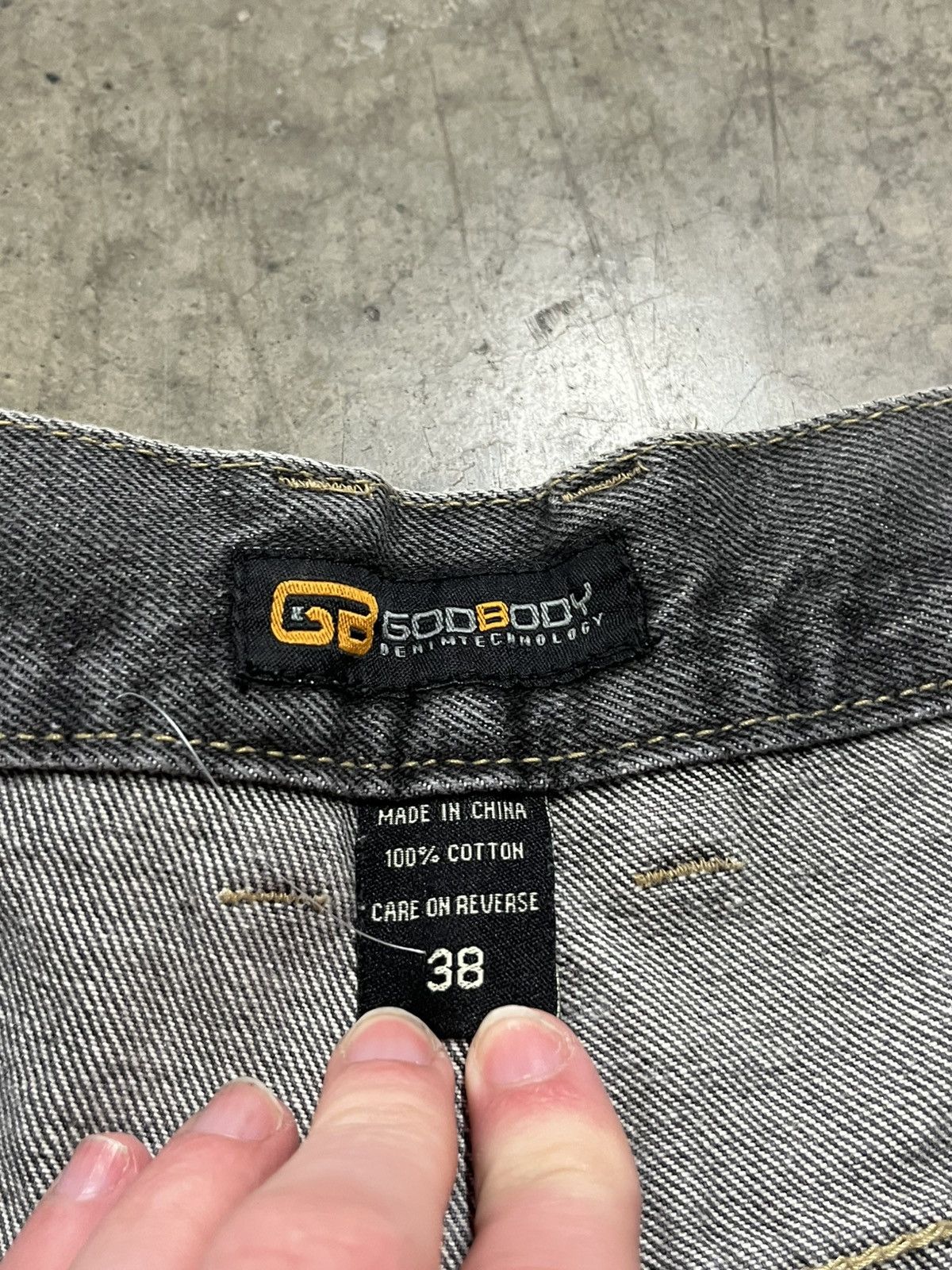 Other Y2K baggy fit jorts faded black skater streetwear hype rare Size US 36 / EU 52 - 9 Thumbnail