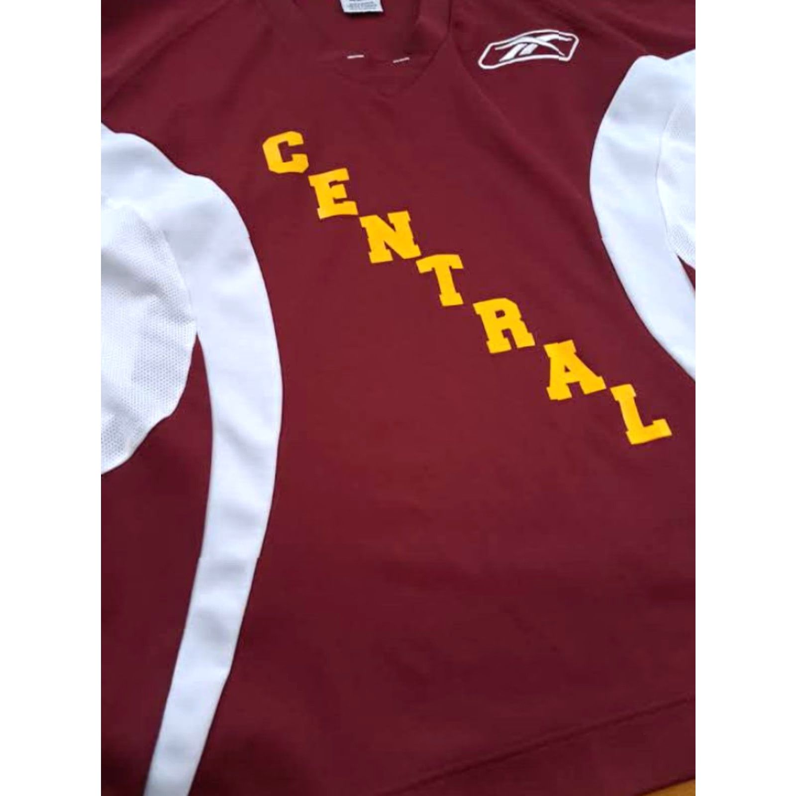 Reebok Reebok Central Michigan Chippewas Printed Hockey Jersey L Men Burgundy Microfiber Pullover Sweatshirt Size Large Size US L / EU 52-54 / 3 - 8 Thumbnail