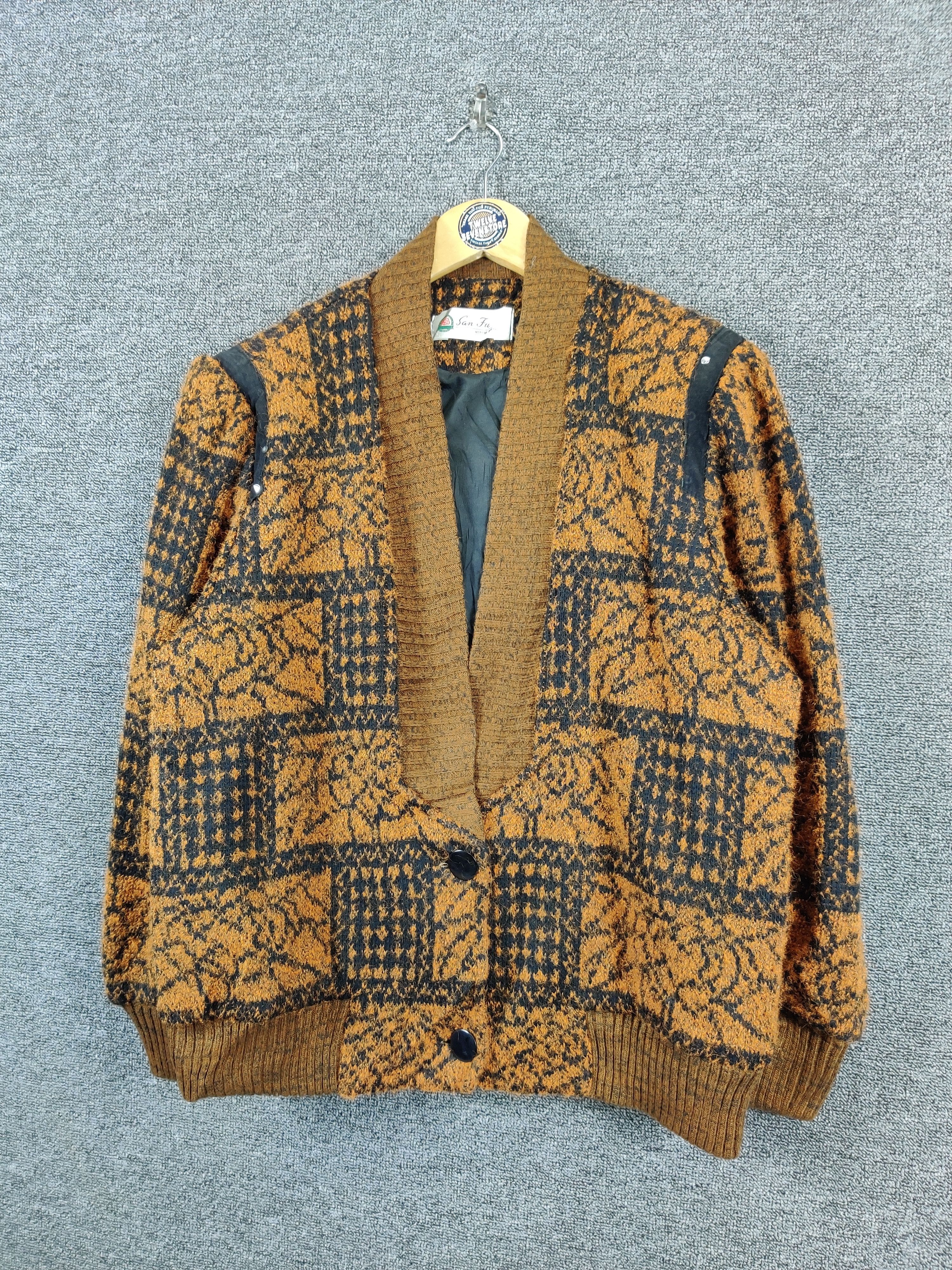 Aran Isles Knitwear Vintage San Fu Knit Cardigan Nice Design Size US L / EU 52-54 / 3 - 2 Thumbnail