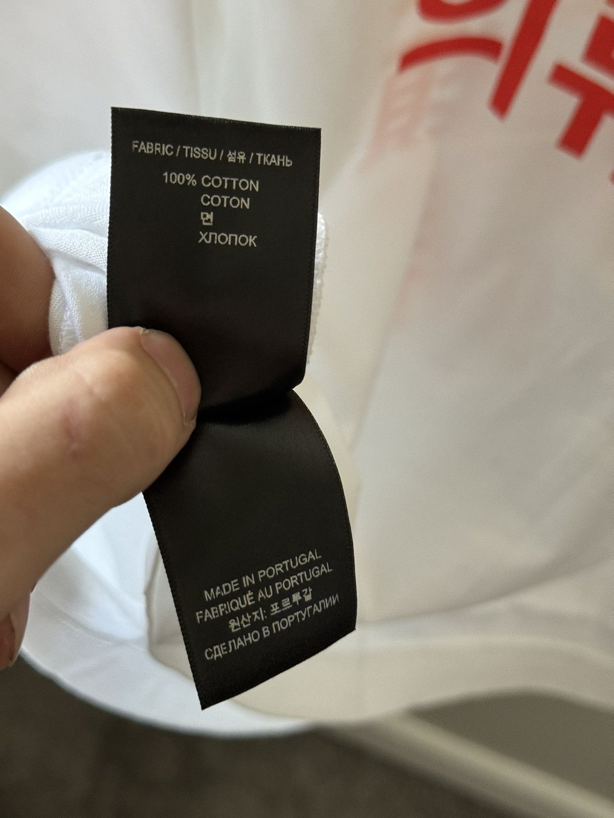 Vetements Vetements White Rainbow Translation Tee Medium Size US M / EU 48-50 / 2 - 24 Thumbnail
